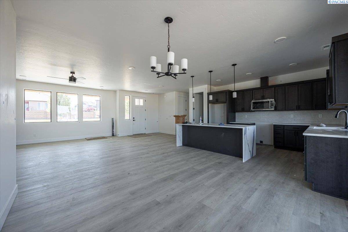 Kennewick, WA 99337,4218 W 19th Ave