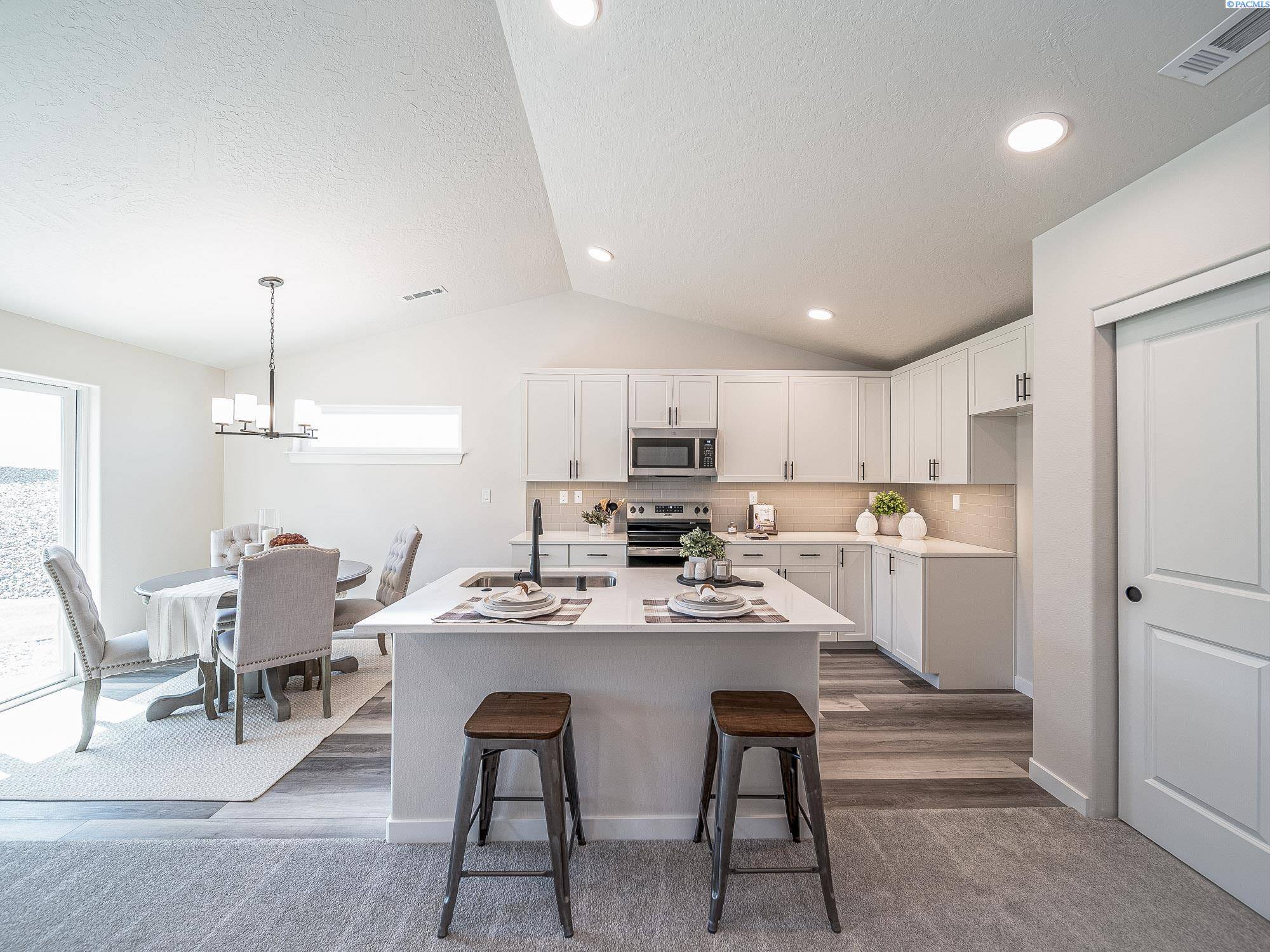 Prosser, WA 99350,1588 SW Kelandren Dr.