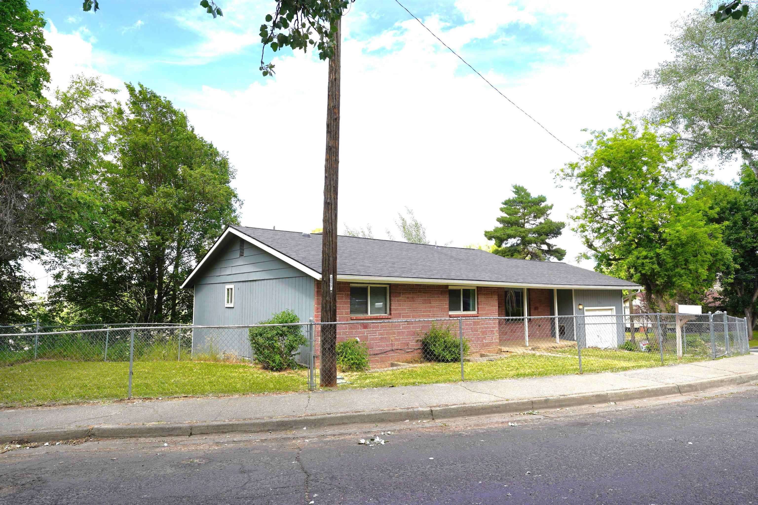 Pullman, WA 99163,1265 NE Hillside Dr