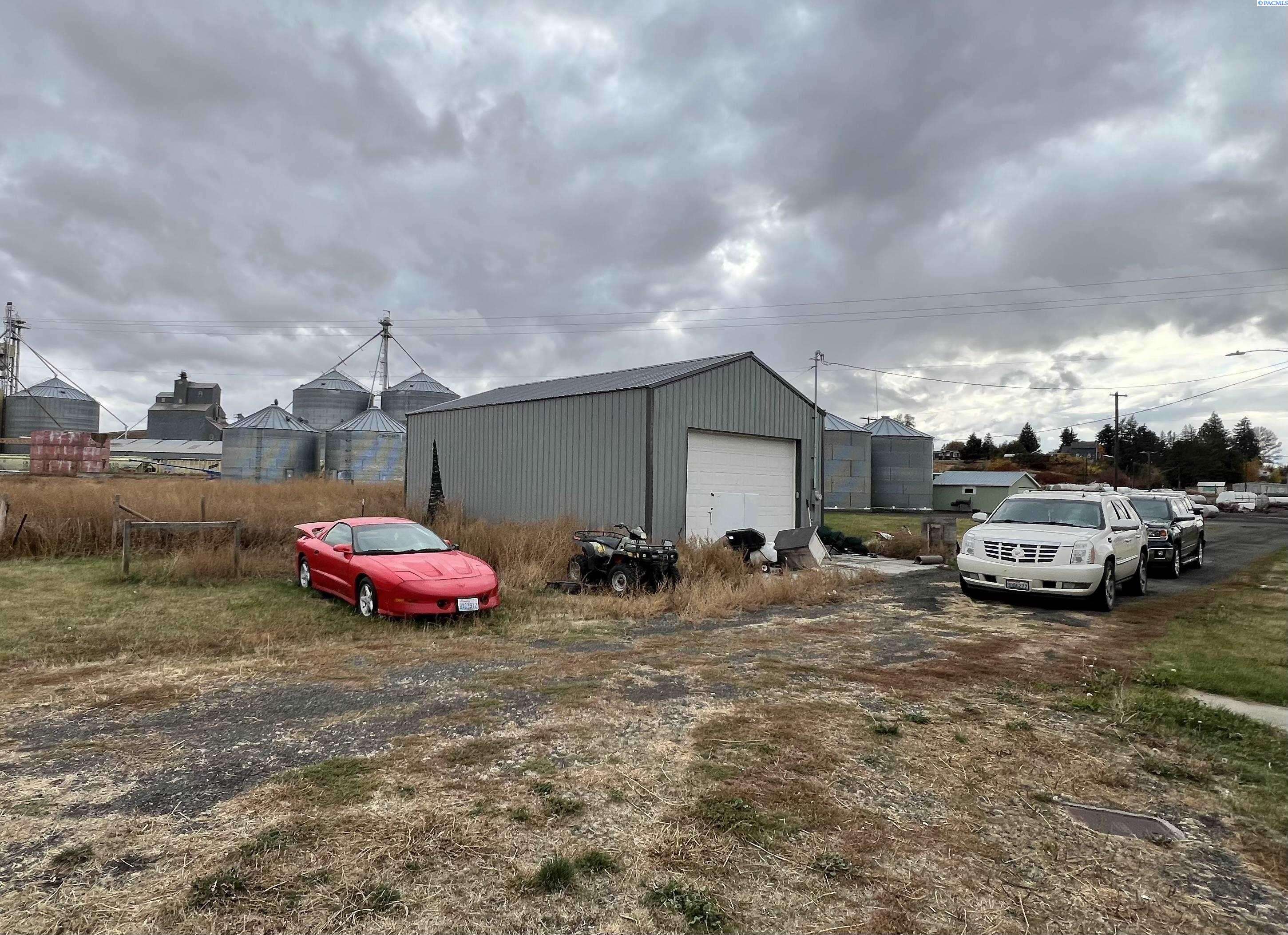 Oakesdale, WA 99158,406 E Steptoe Ave.