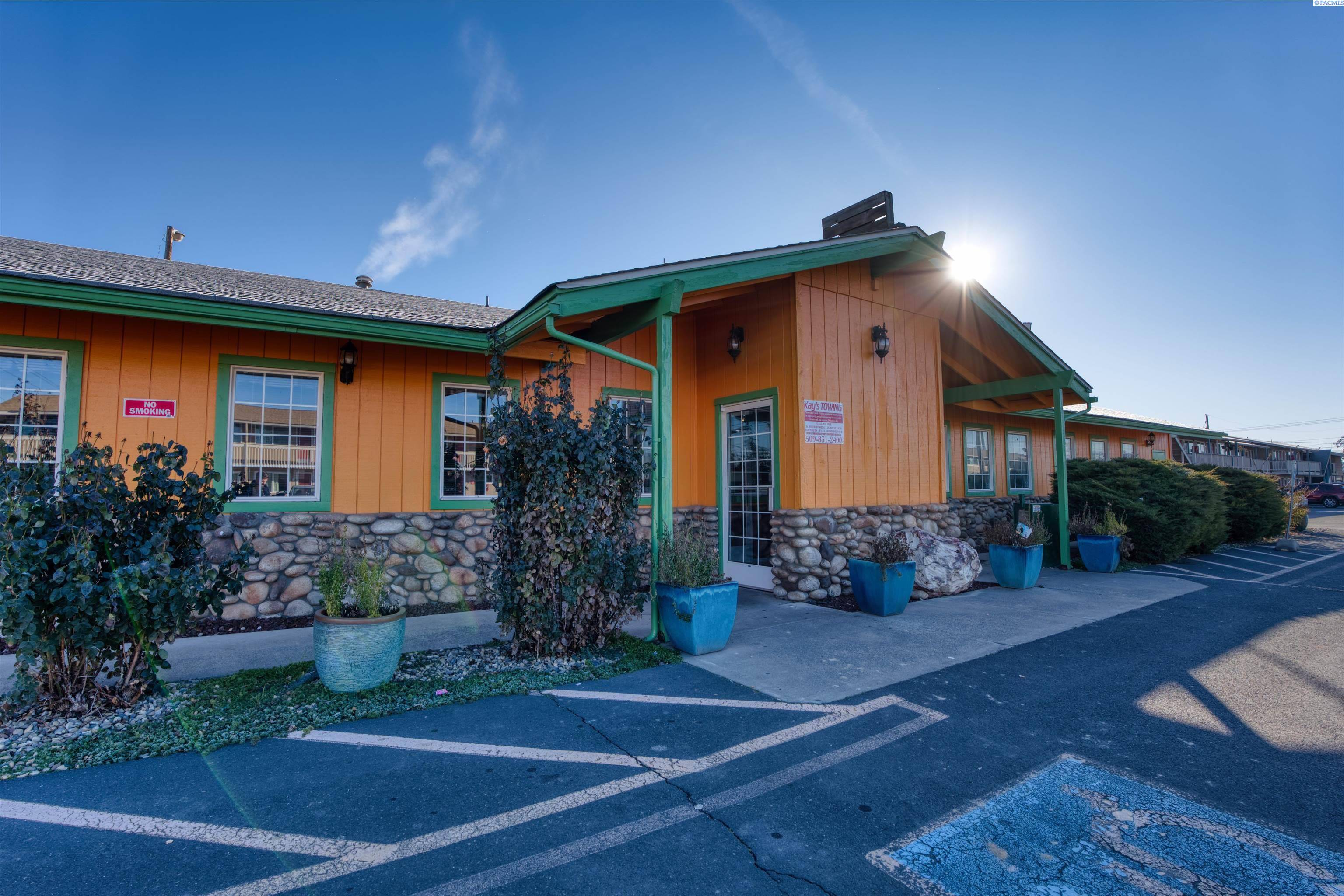 Sunnyside, WA 98944,410 Yakima Valley Hwy