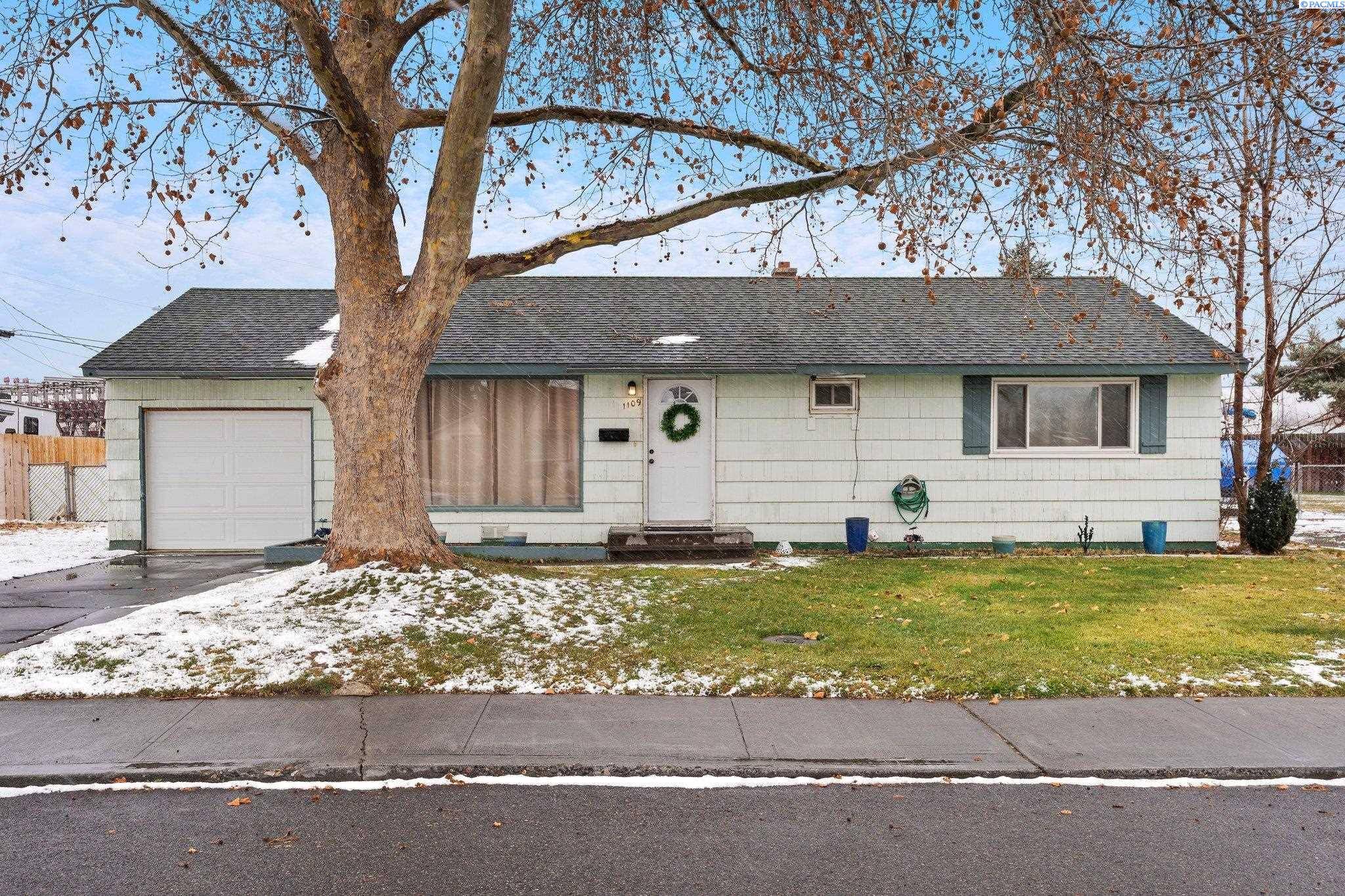 Kennewick, WA 99336,1109 S Benton St.