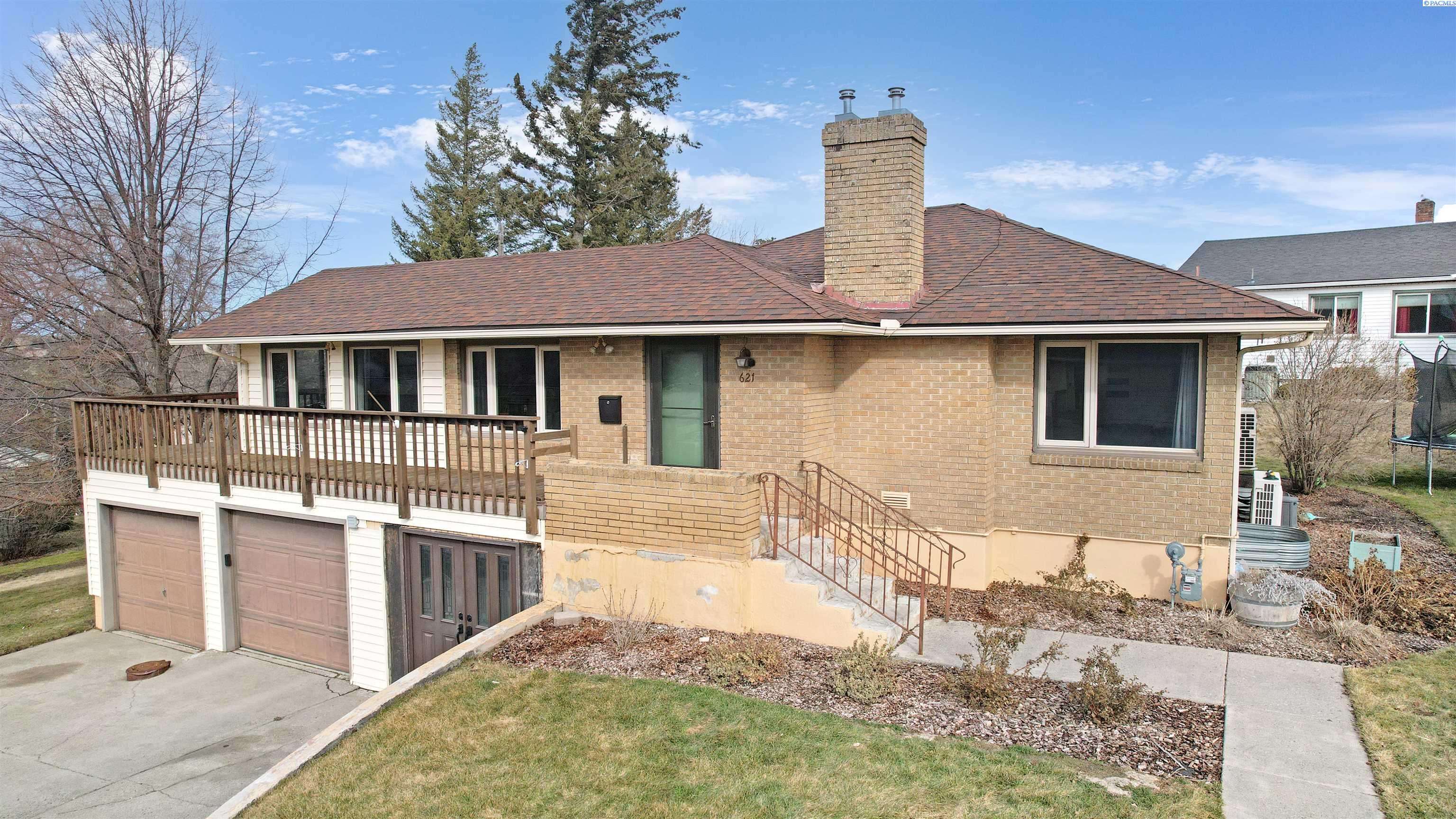 Colfax, WA 99111,621 E Southview