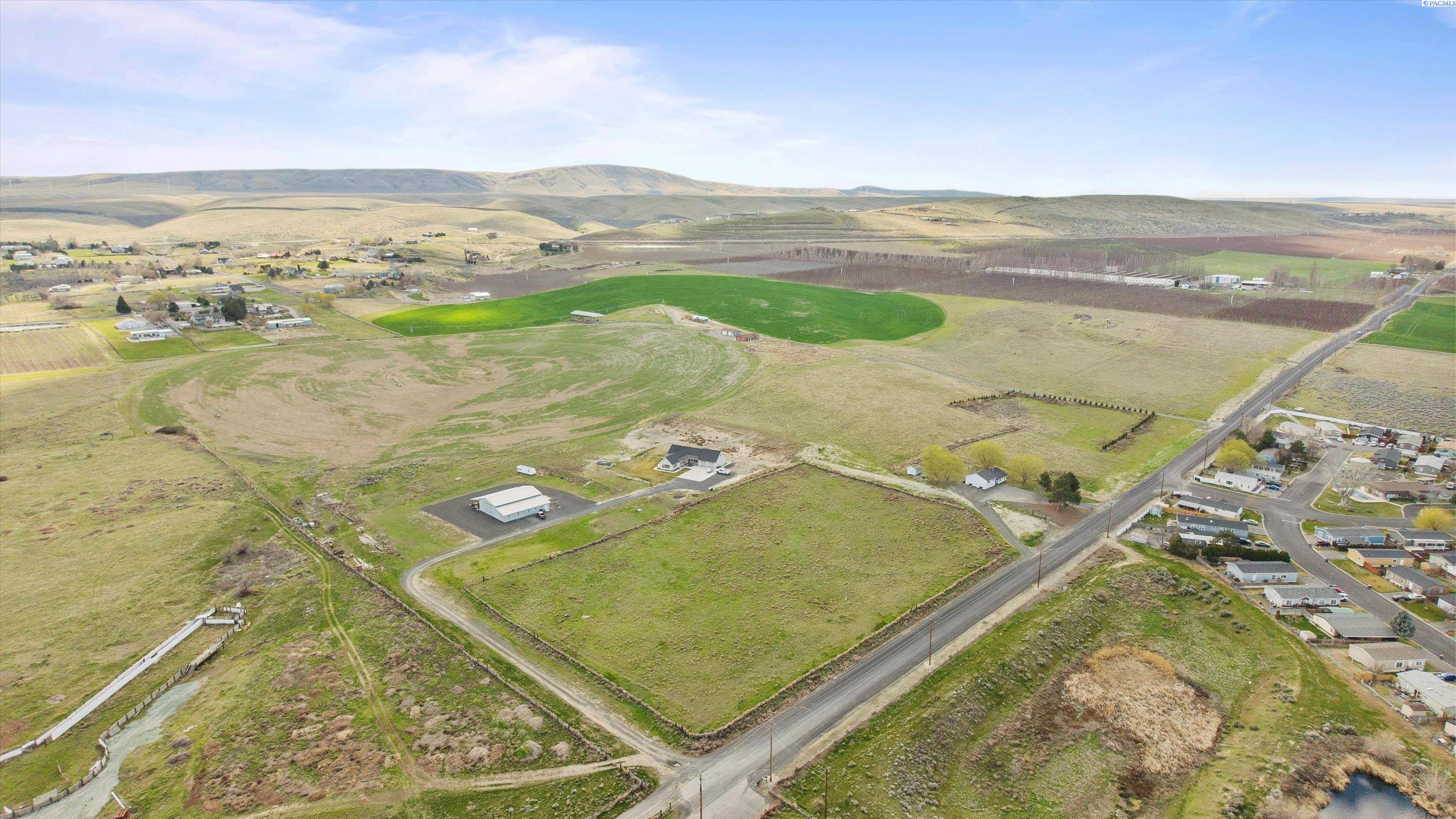 Kennewick, WA 99337,201017 Game Farm Road