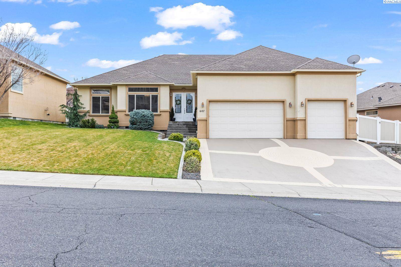Yakima, WA 98908,607 N 74th Avenue