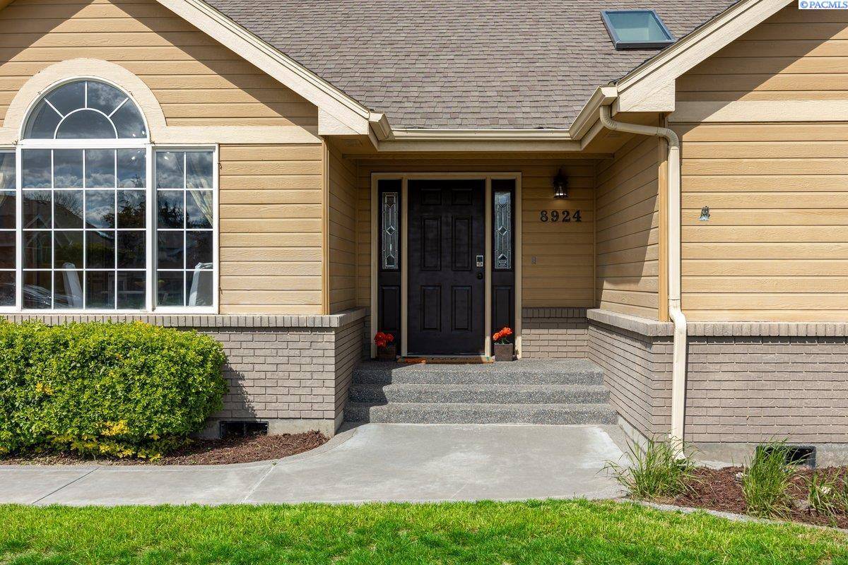 Kennewick, WA 99336,8924 W Metaline