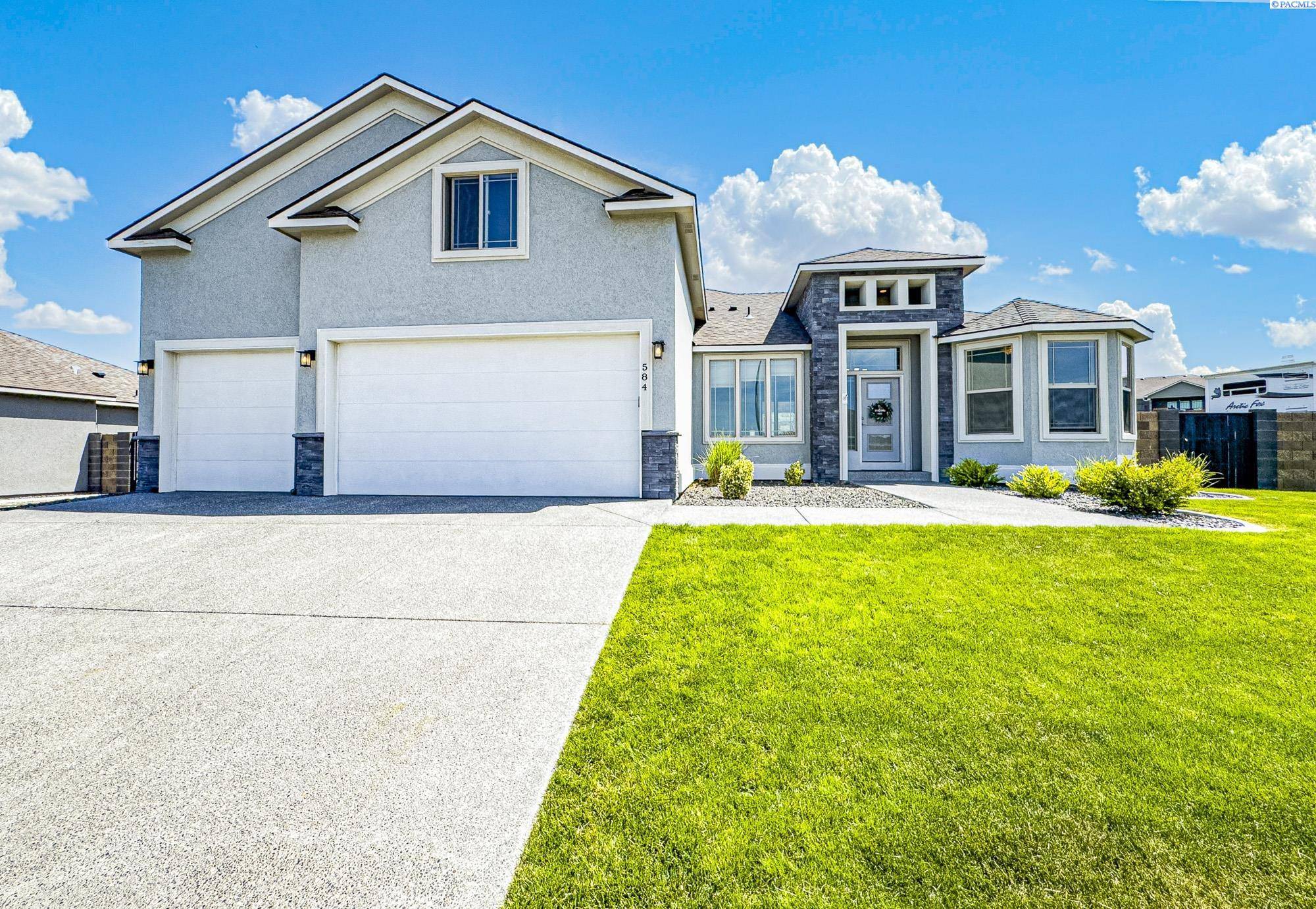 West Richland, WA 99353,584 Thebes St