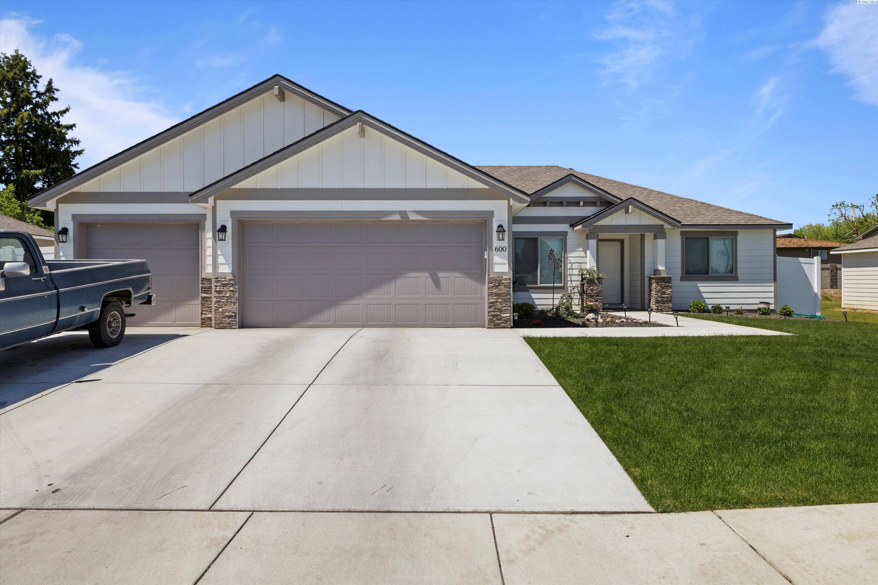 Grandview, WA 98930-0017,600 Lizzy Lane