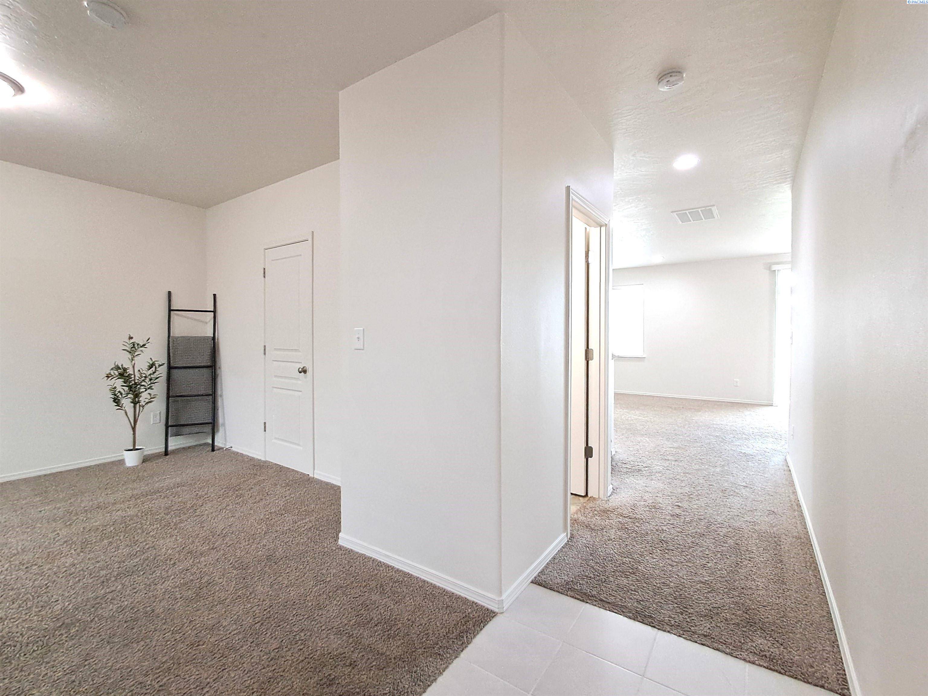 Kennewick, WA 99337,2161 W 22nd Ave