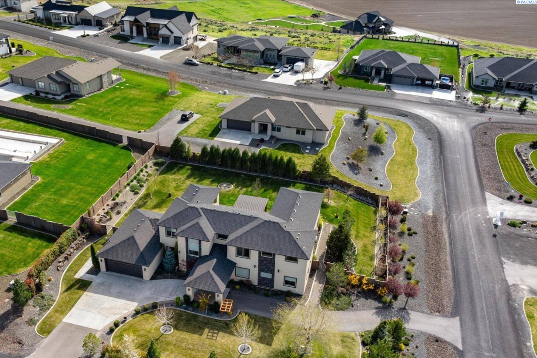 Kennewick, WA 99338,72805 E Reata Rd.