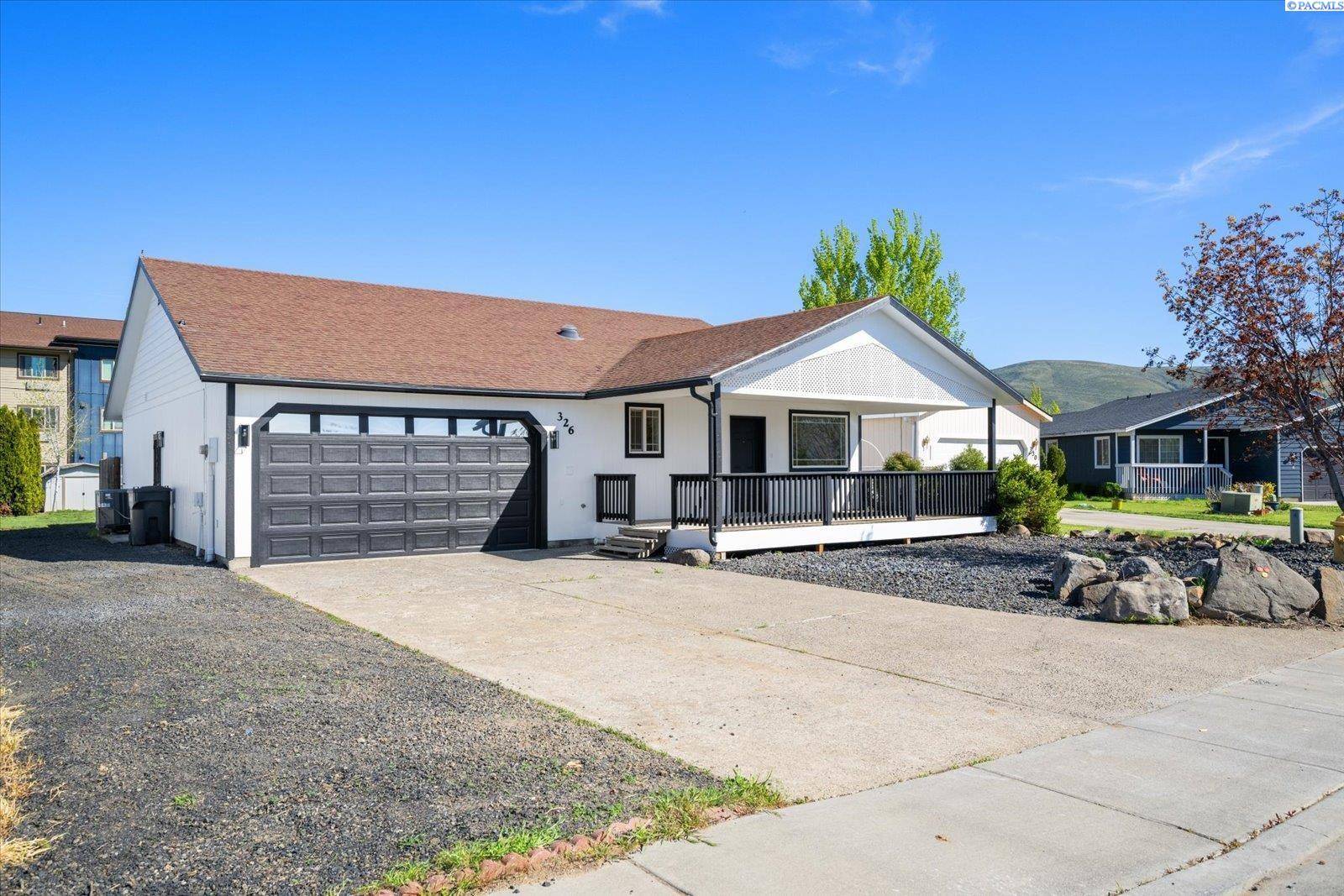 Prosser, WA 99350,326 Casi Ct