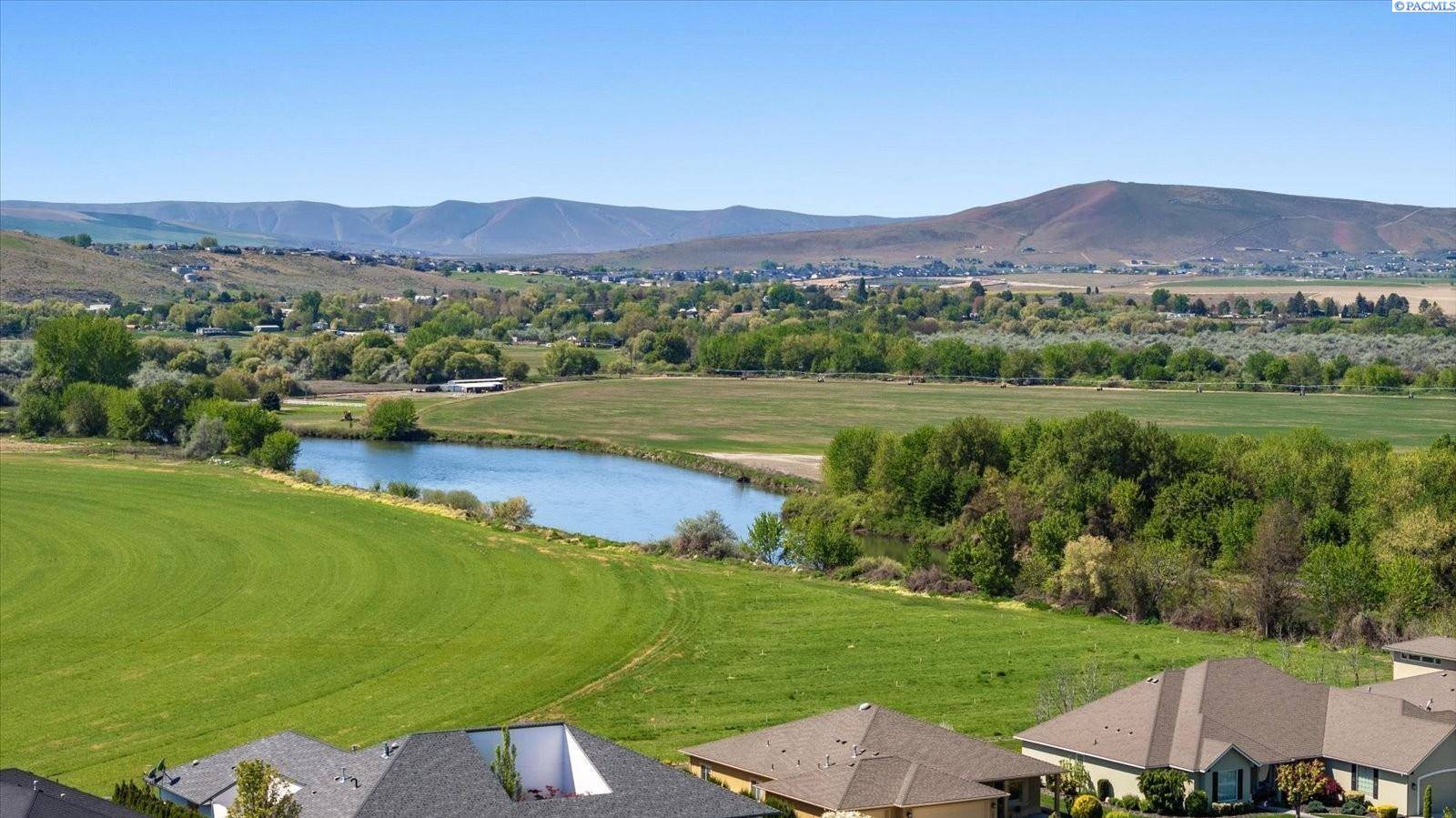 Richland, WA 99354,3008 Bluffs Dr.