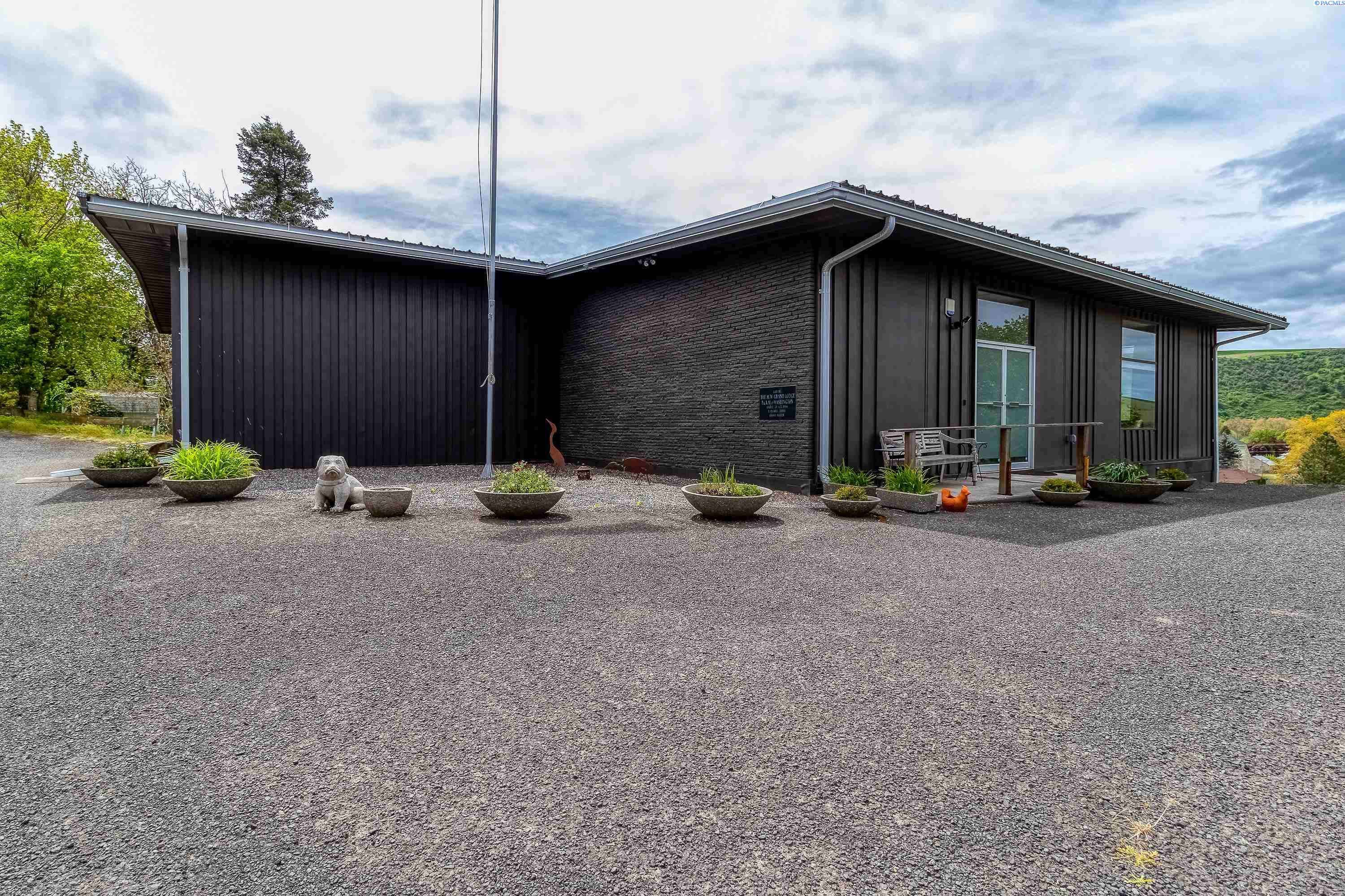 Dayton, WA 99328,308 S 6th St