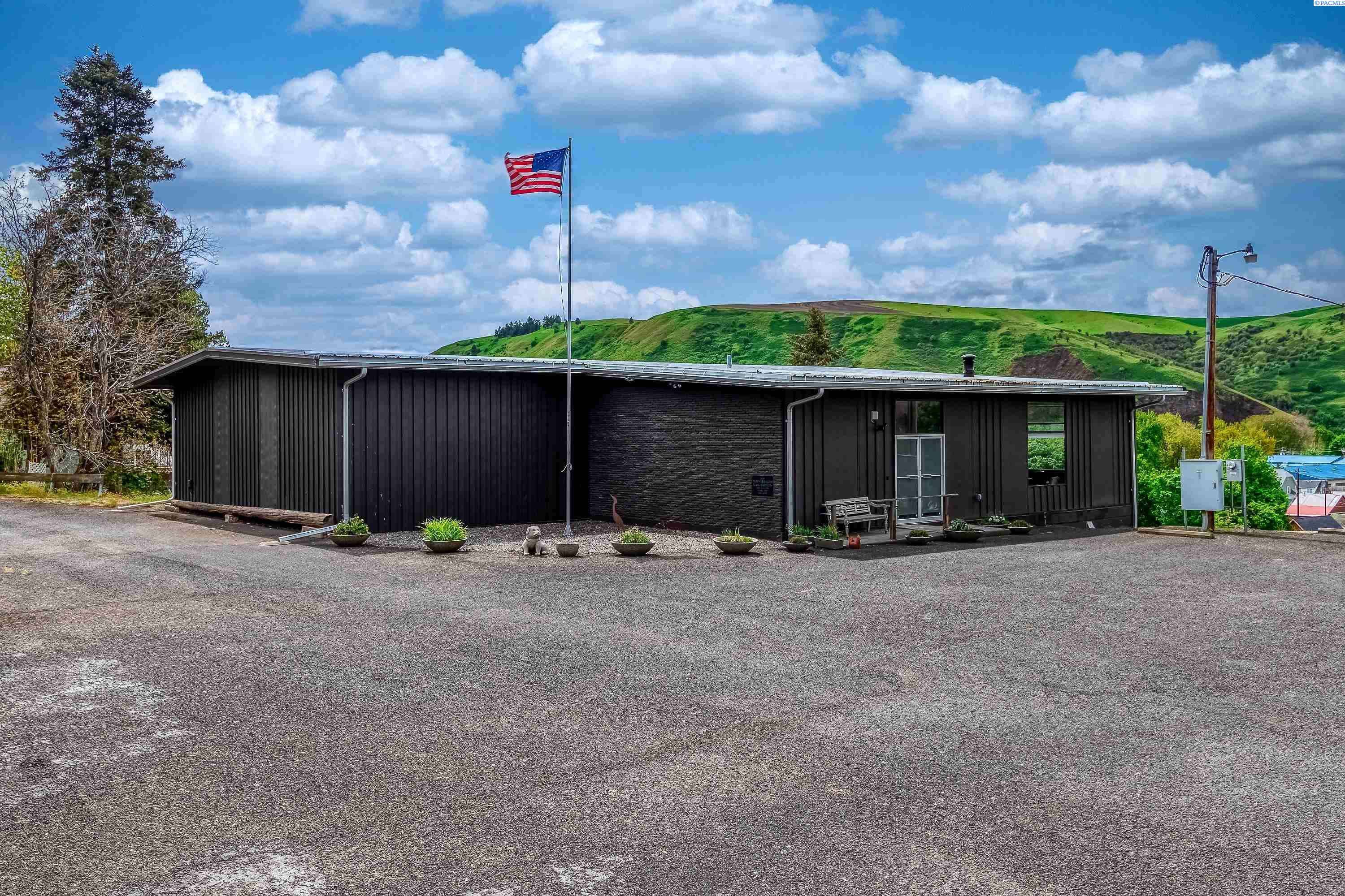 Dayton, WA 99328,308 S 6th St