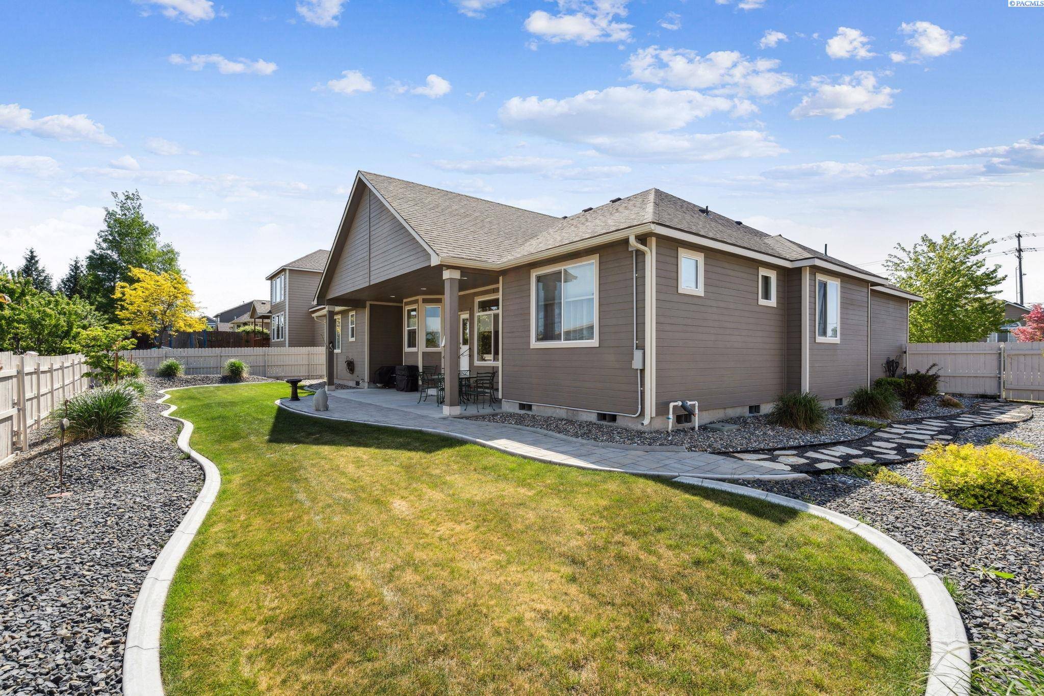 Kennewick, WA 99336,8712 W 9th Ave