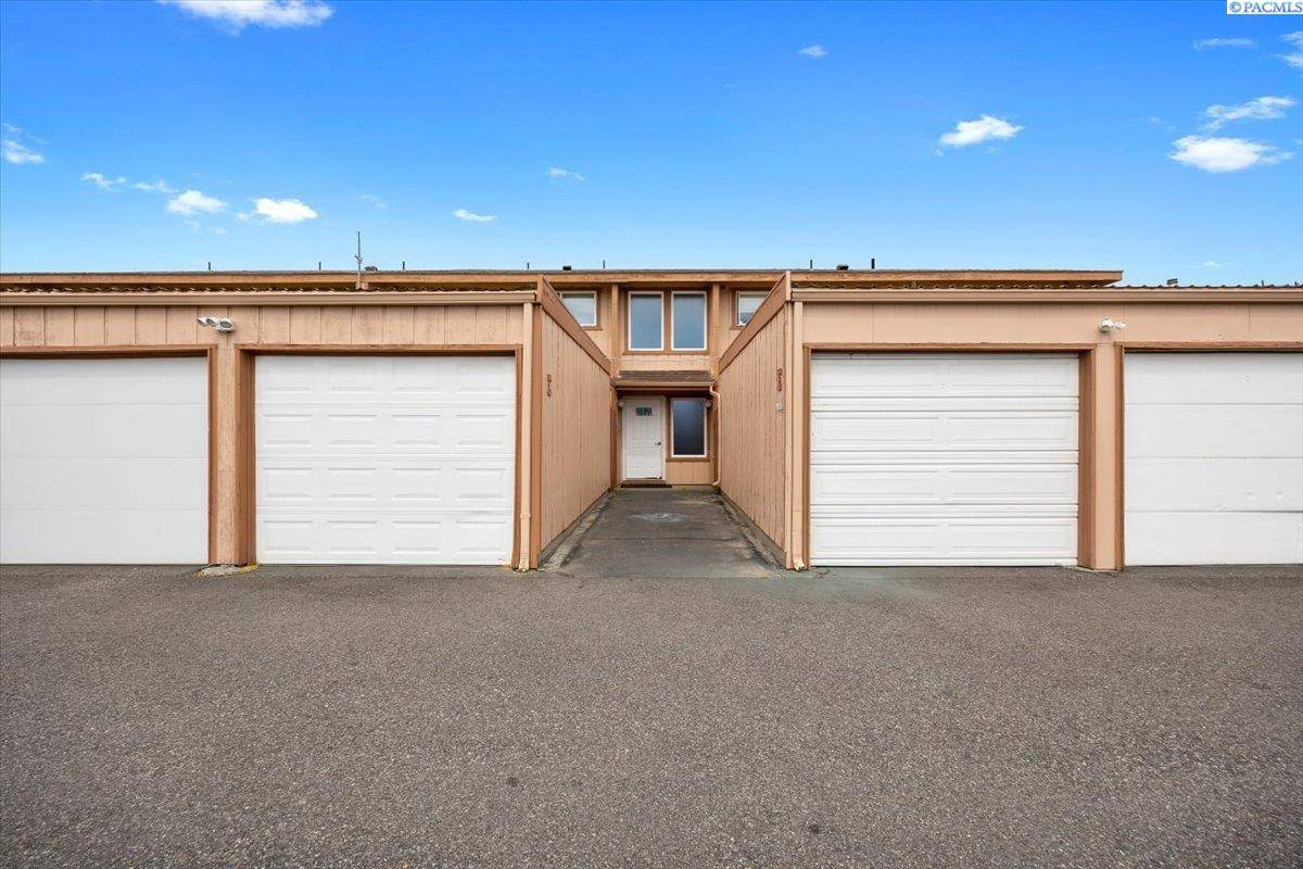 Kennewick, WA 99336,3121 W Hood Ave