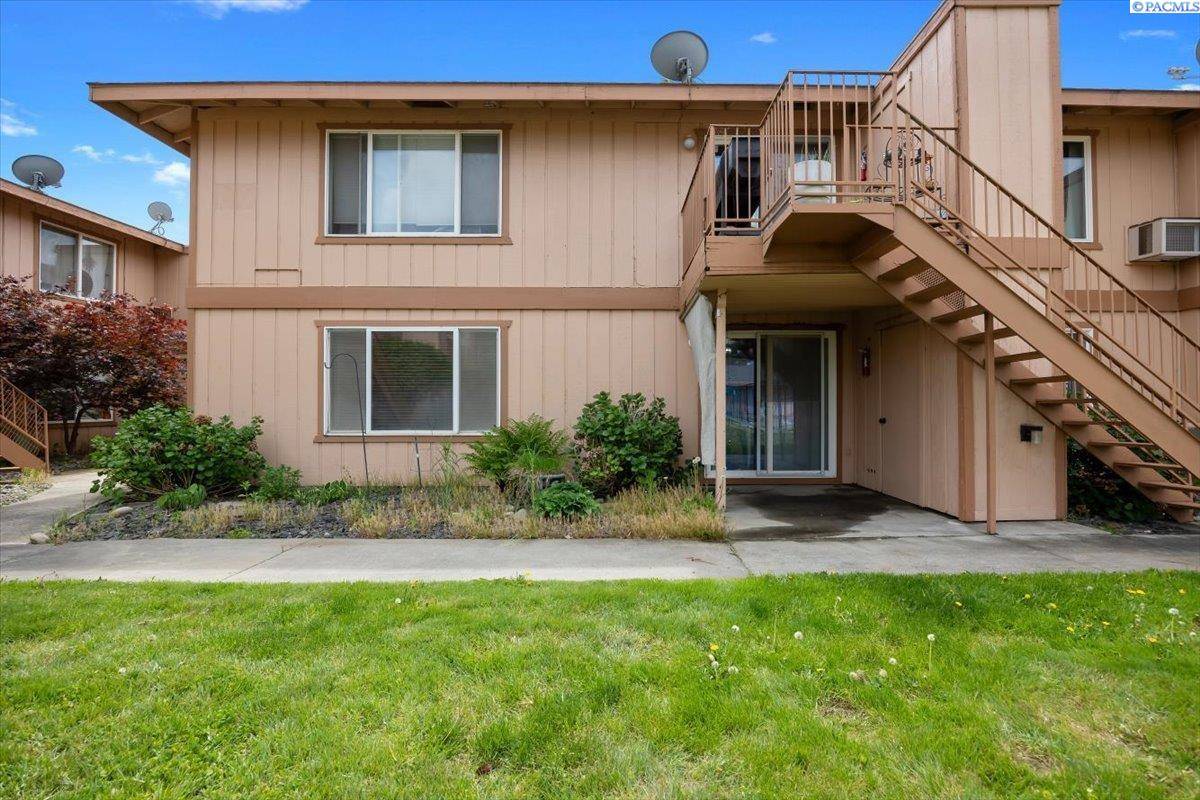 Kennewick, WA 99336,3121 W Hood Ave