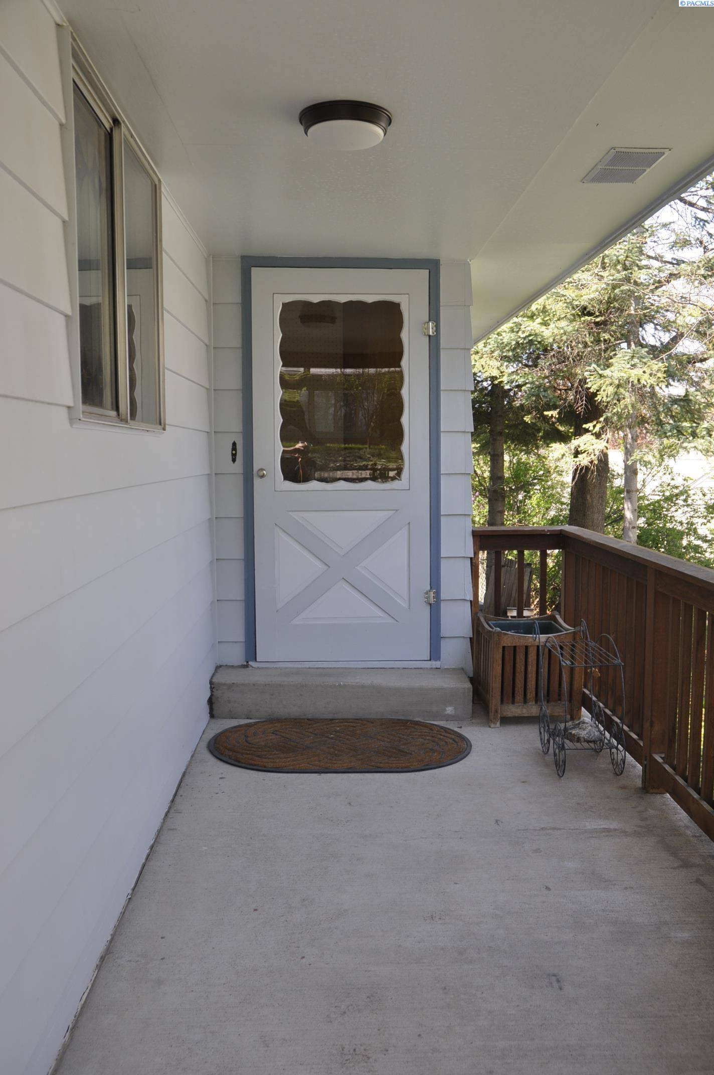 Pullman, WA 99163,1025 NE Creston