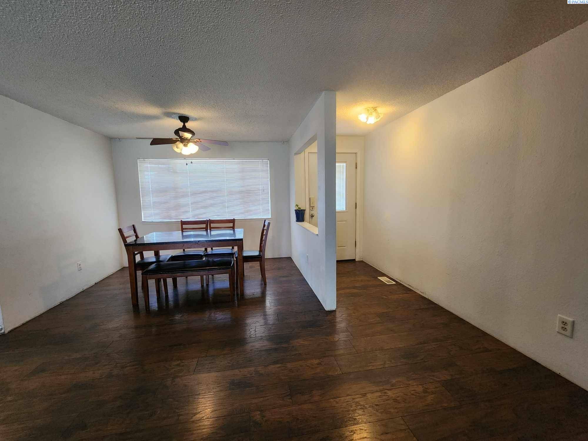 Prosser, WA 99350,1106 Claire St.