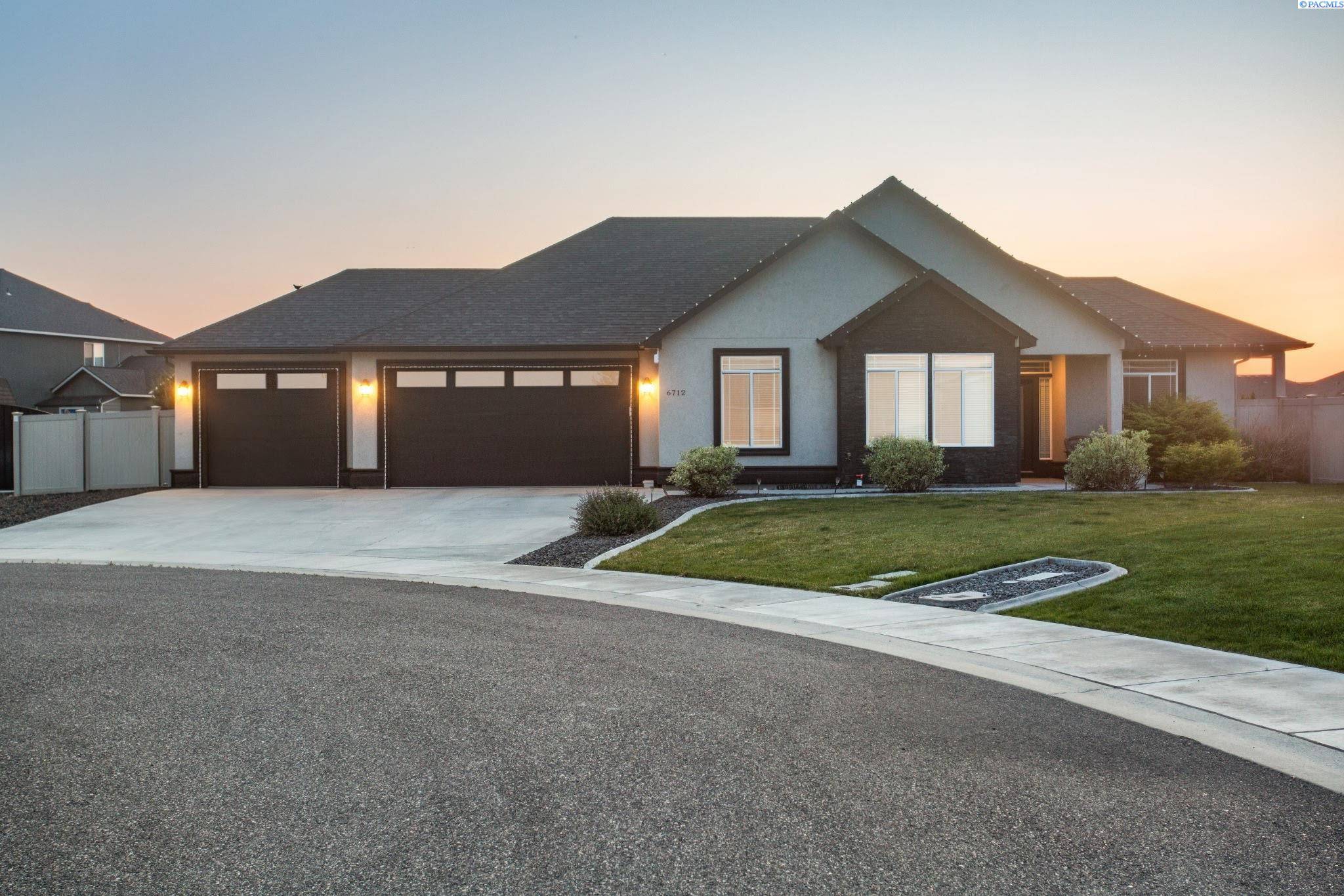 West Richland, WA 99353,6712 Garnet Ct.