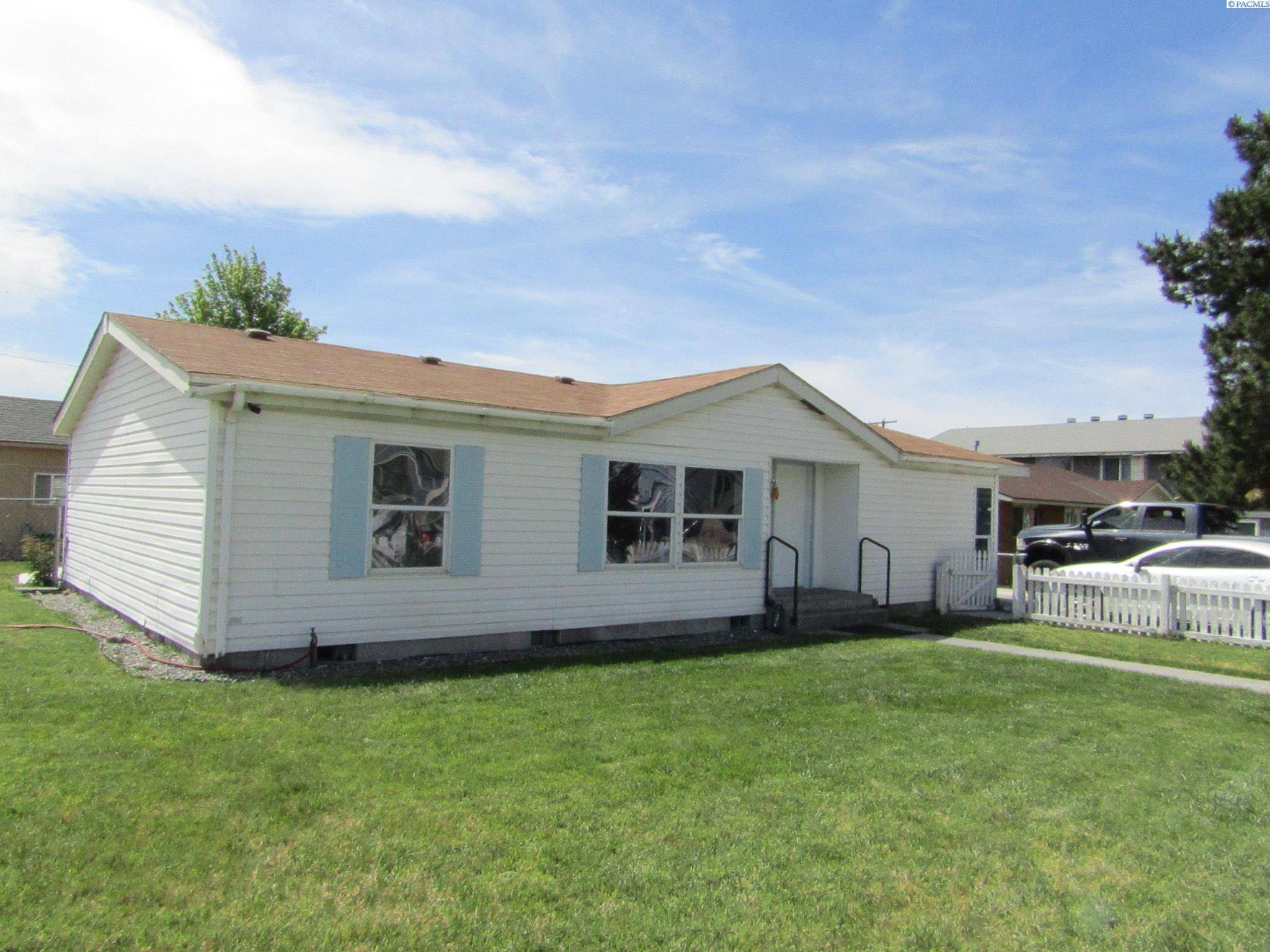 Pasco, WA 99301,1504 W Clark St