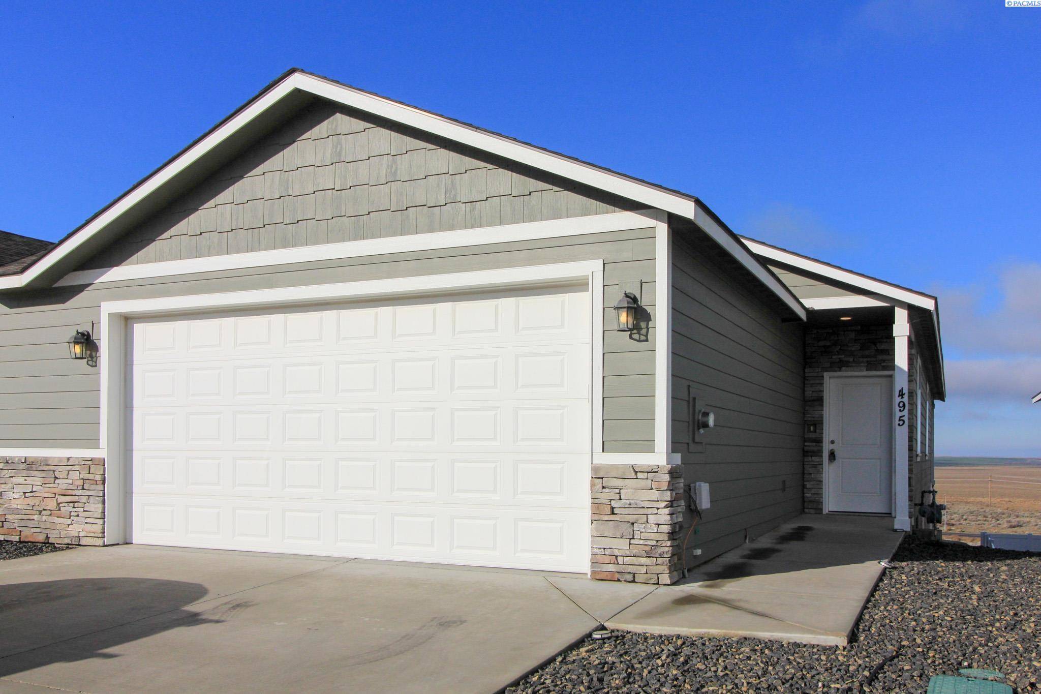 West Richland, WA 99353,495 Bedrock Loop