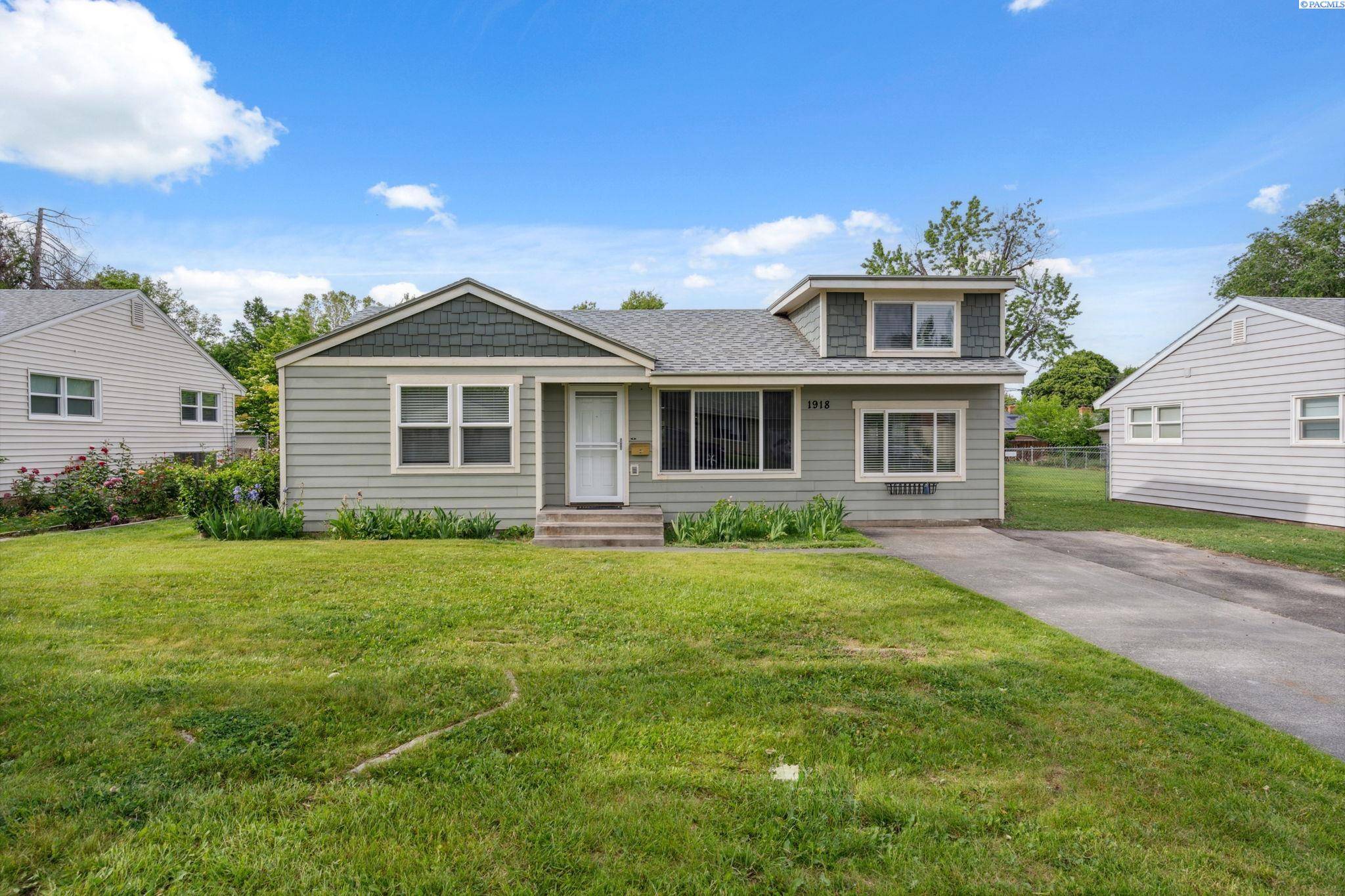 Kennewick, WA 99336-3242,1918 W 3rd Ave