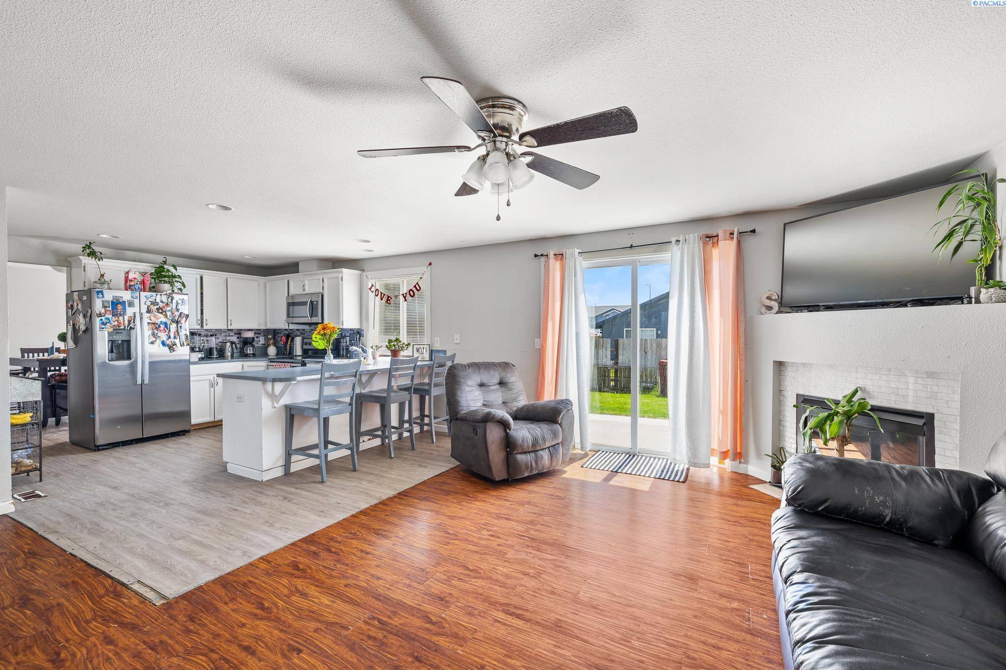Pasco, WA 99301,8216 Quatsino Dr