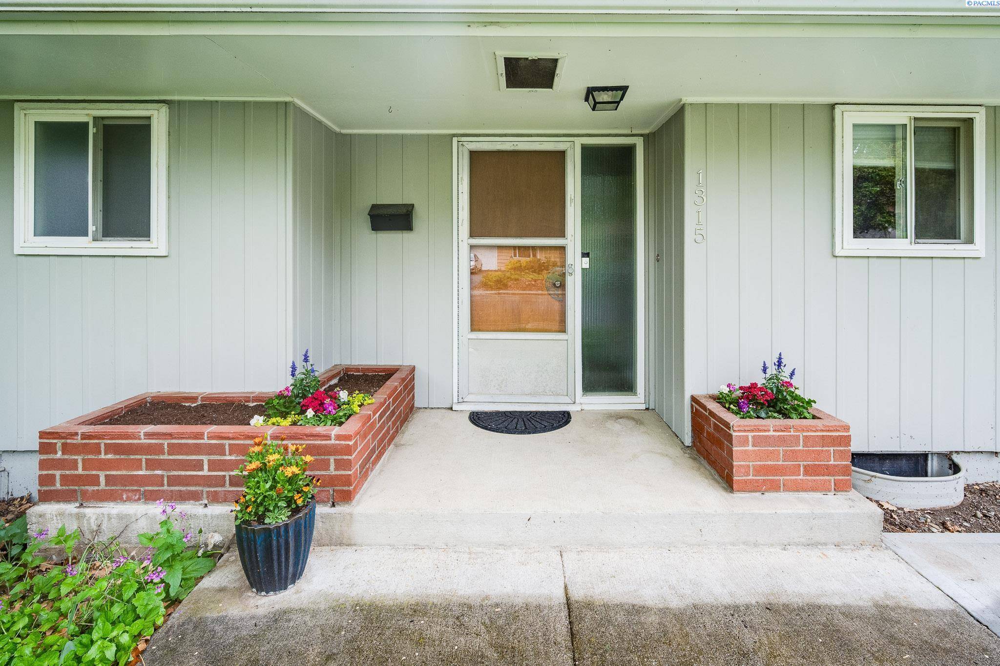 Pullman, WA 99163-3363,1315 NW Haven Circle