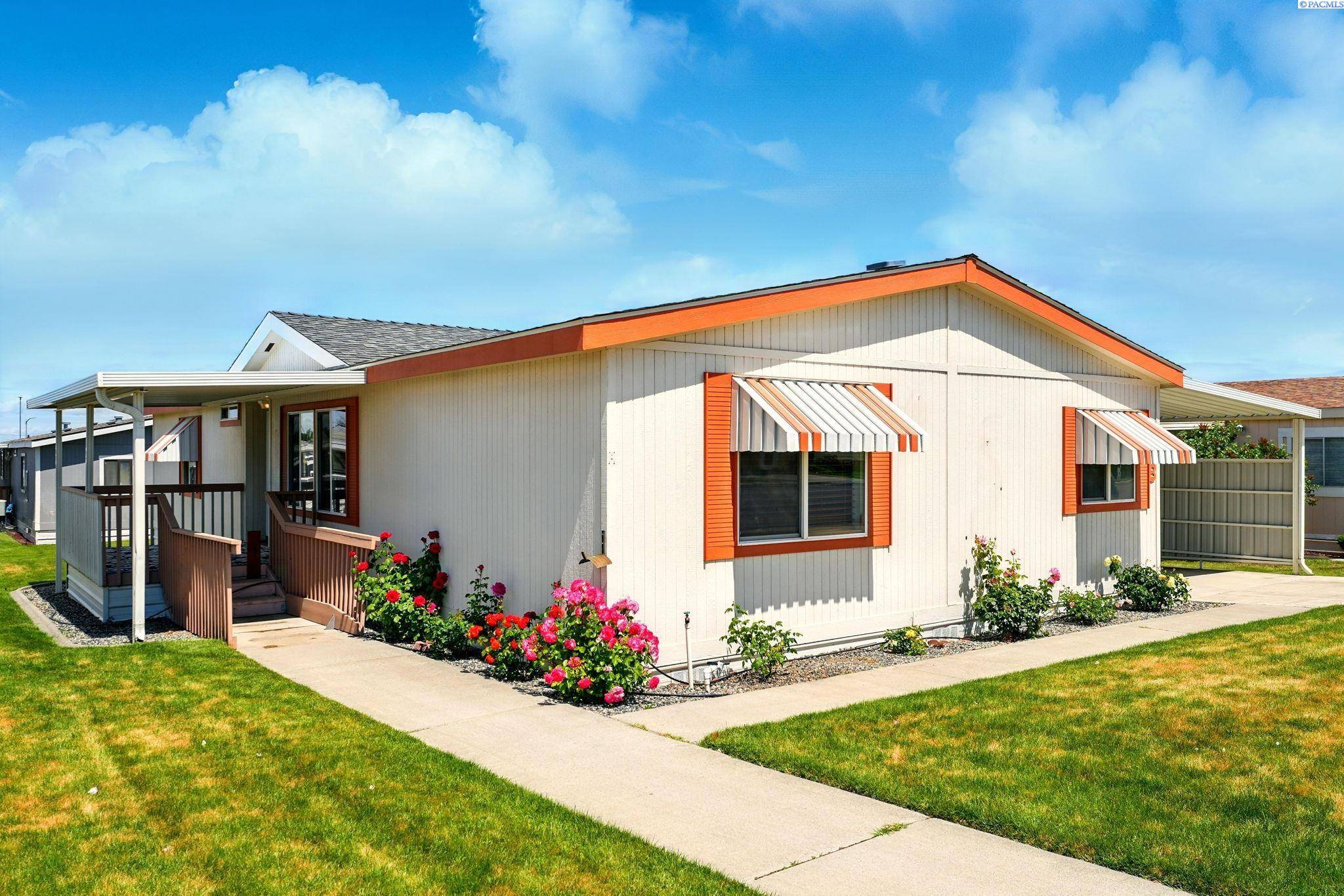 Kennewick, WA 99336,312 S Columbia Center Blvd #28