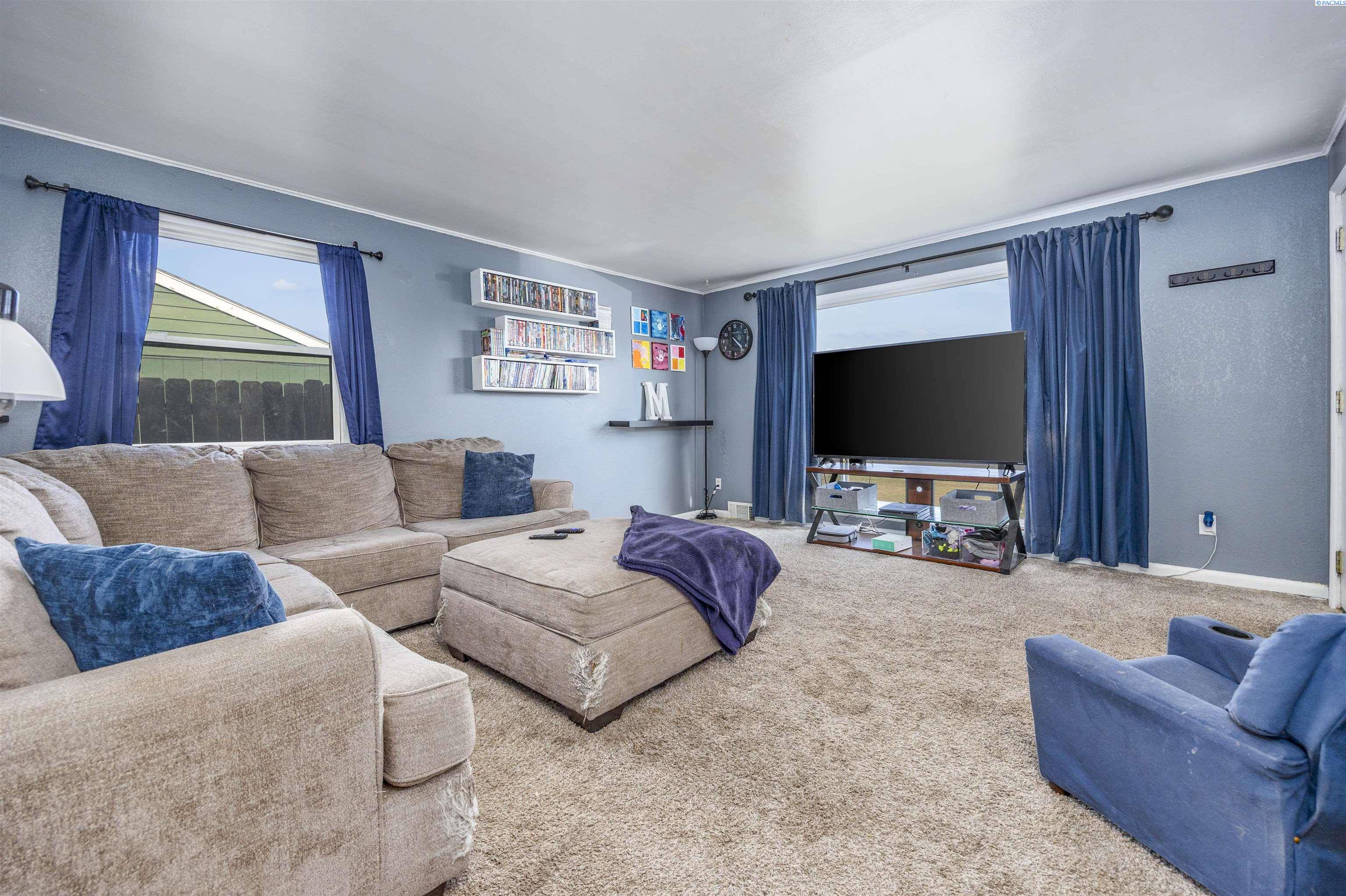 Kennewick, WA 99336,516 W 10th Ave