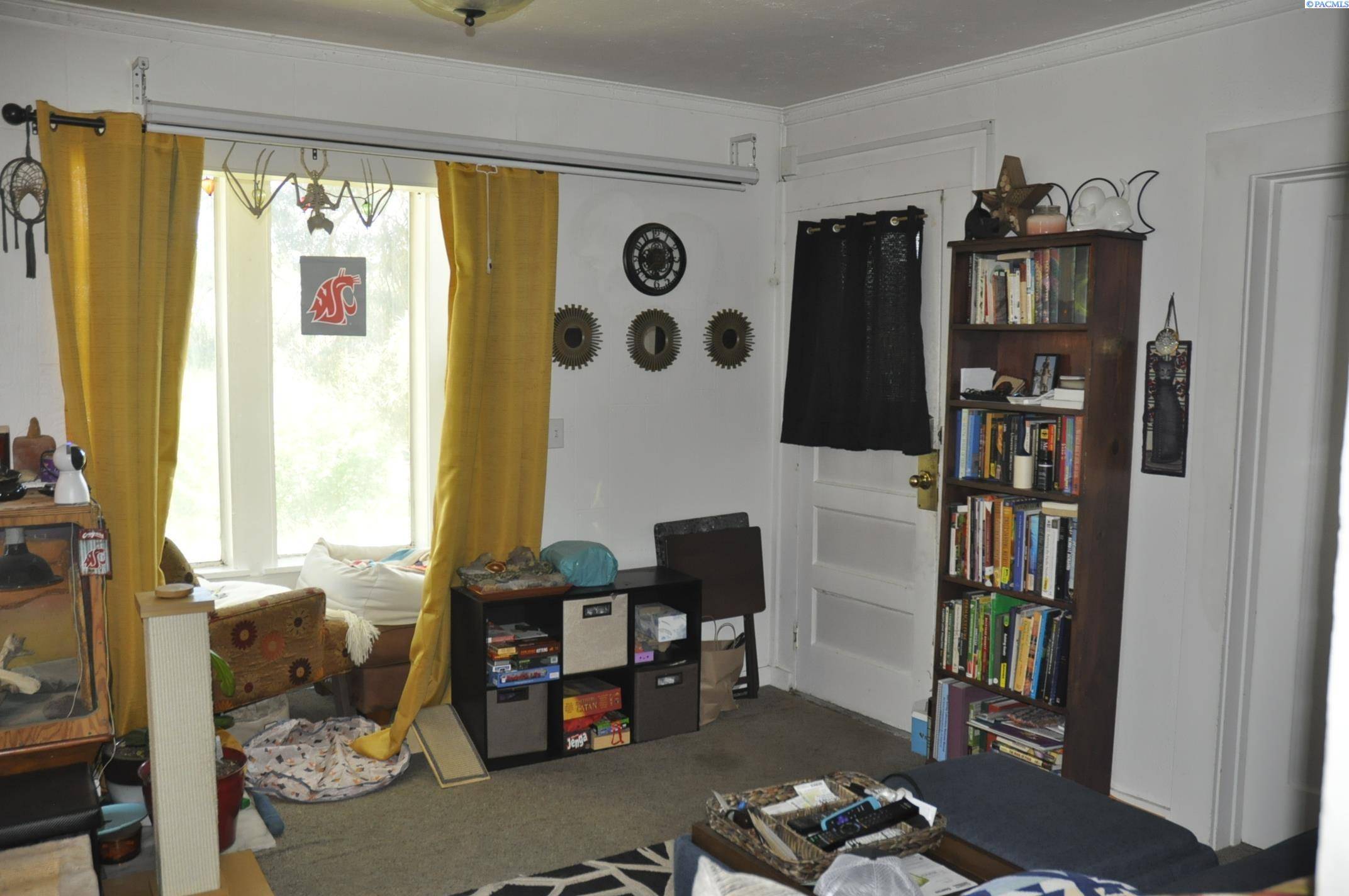 Pullman, WA 99163,635 SE Holbrook Pl