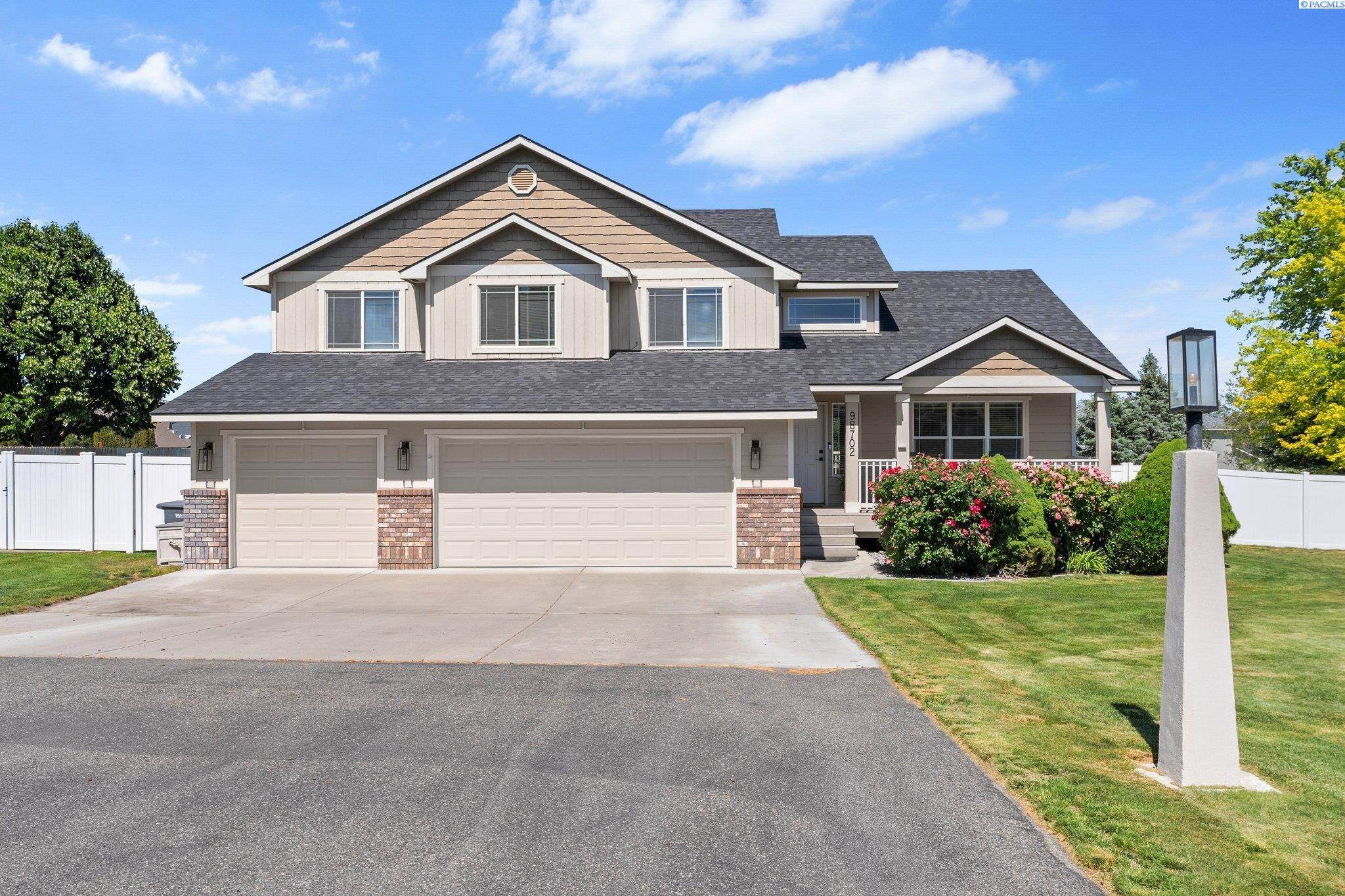 Kennewick, WA 99338,98702 E Brooklyn Dr.