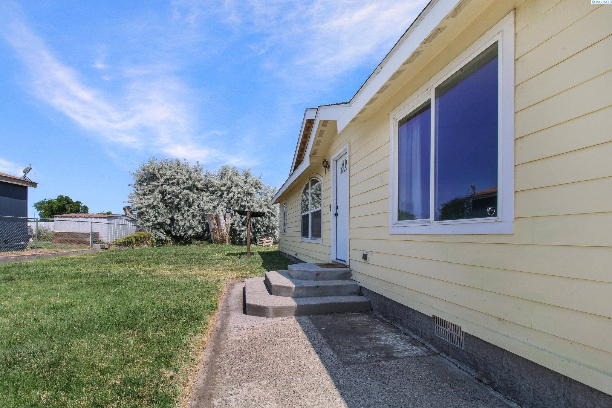 Prosser, WA 99350,524 New Gate Dr.