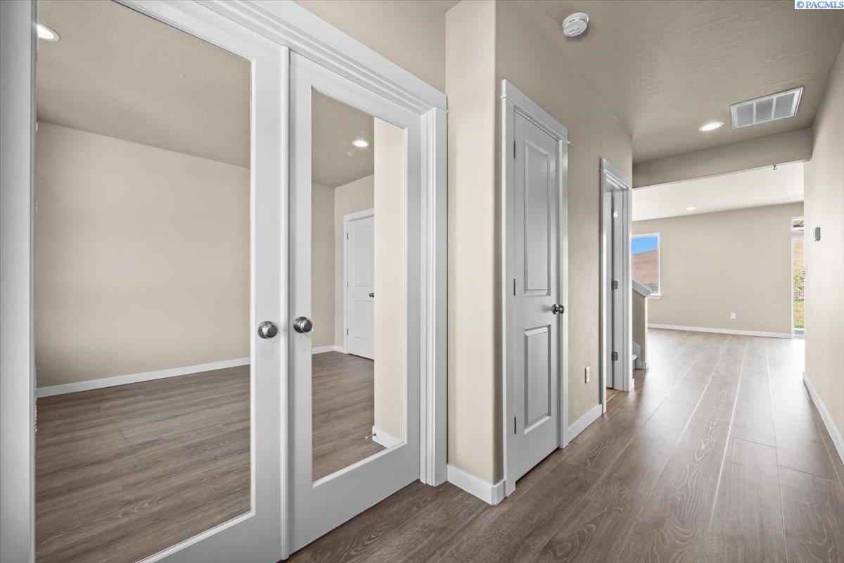 Prosser, WA 99350,200 Ladera St