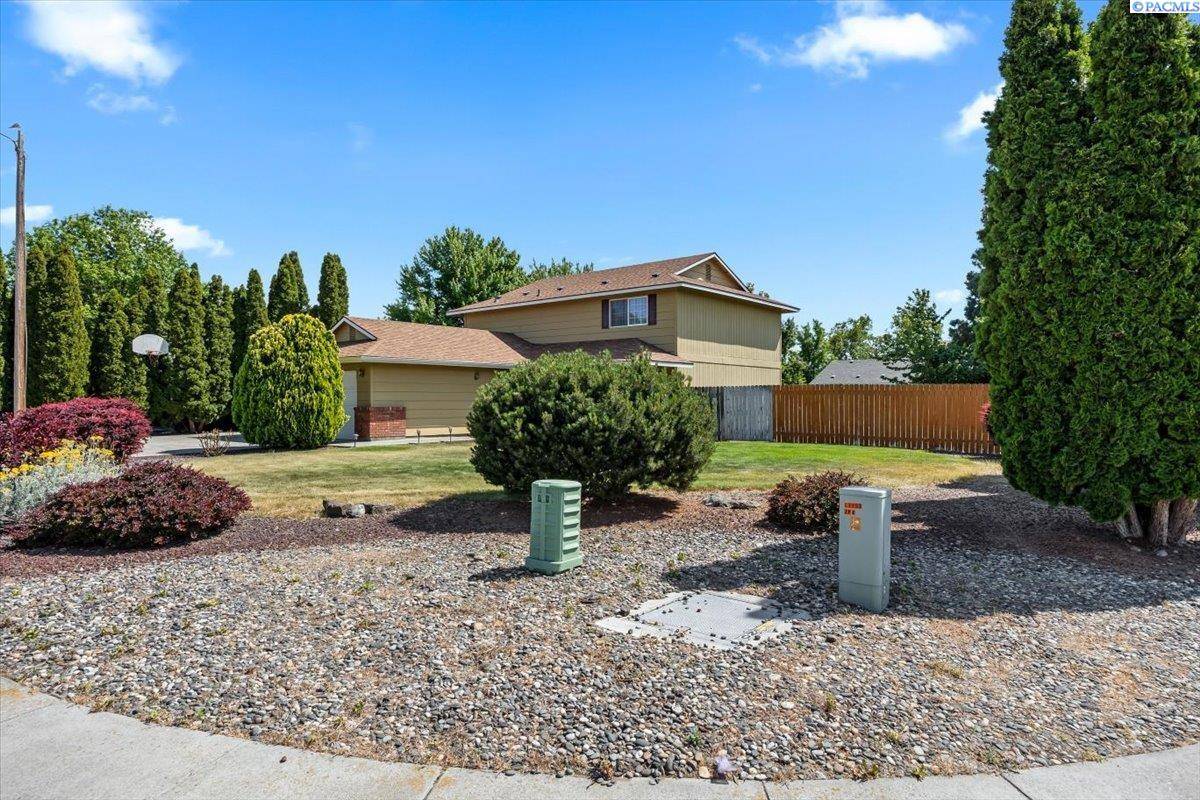 West Richland, WA 99353,5001 E Killdeer Ct