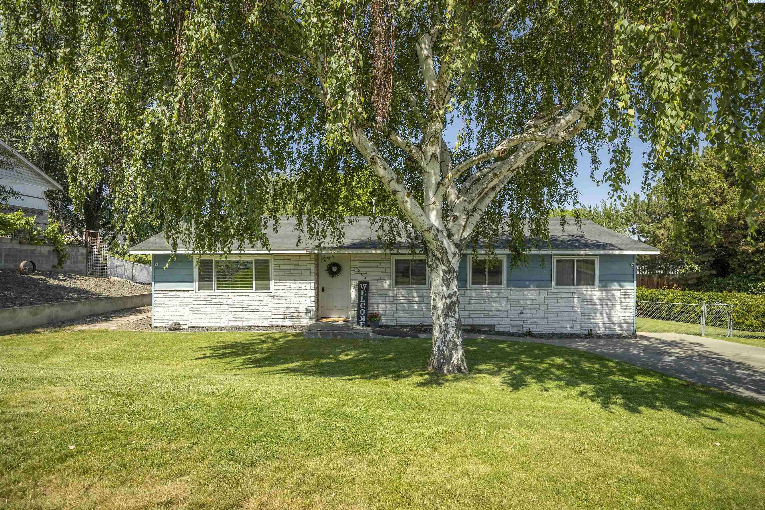 Sunnyside, WA 98944,1005 Taylor St