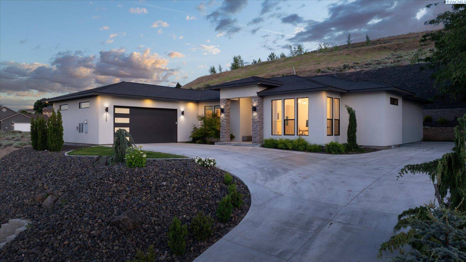 Richland, WA 99352,325 Rockwood Drive