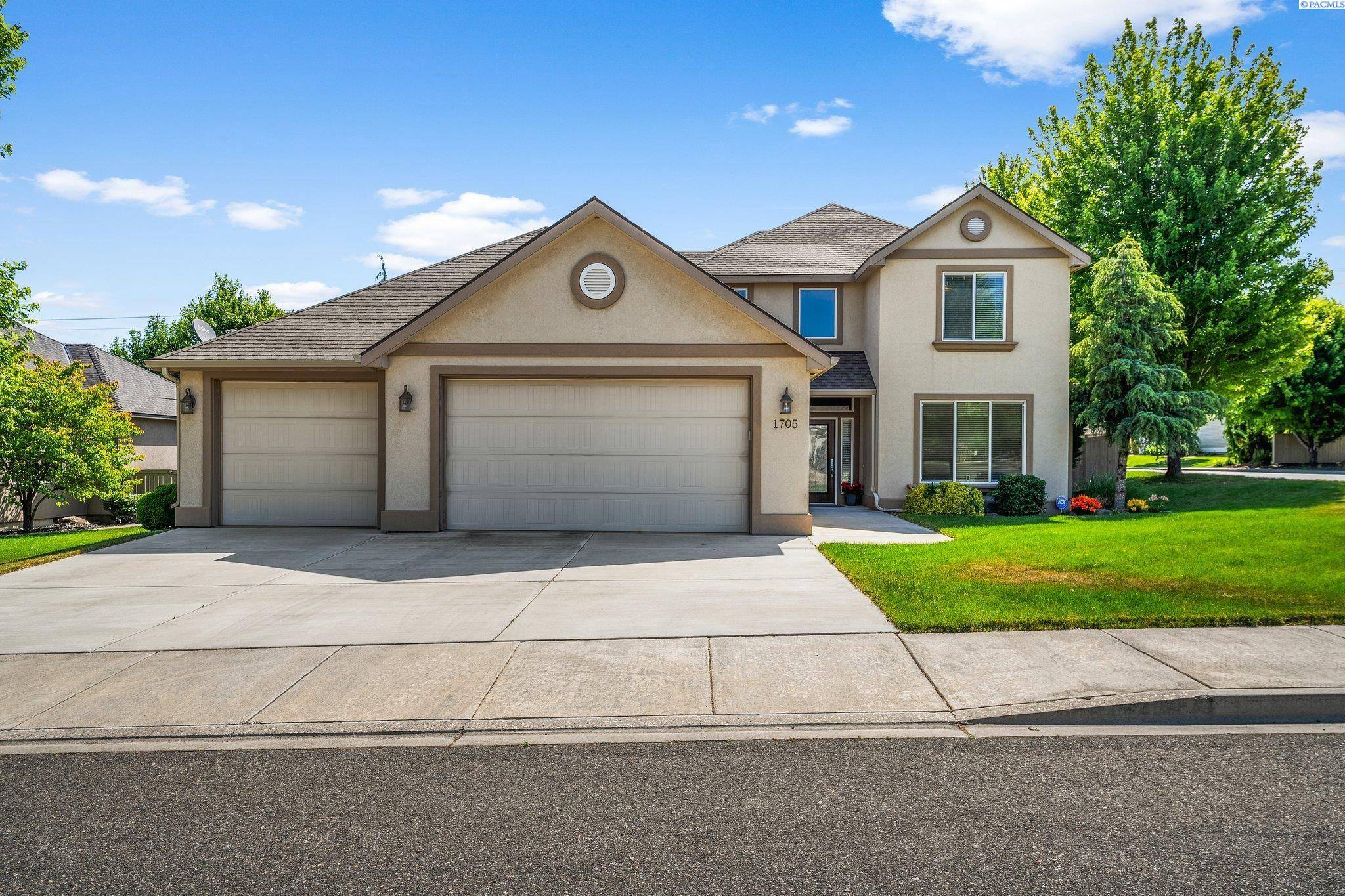 Kennewick, WA 99338,1705 S Edison