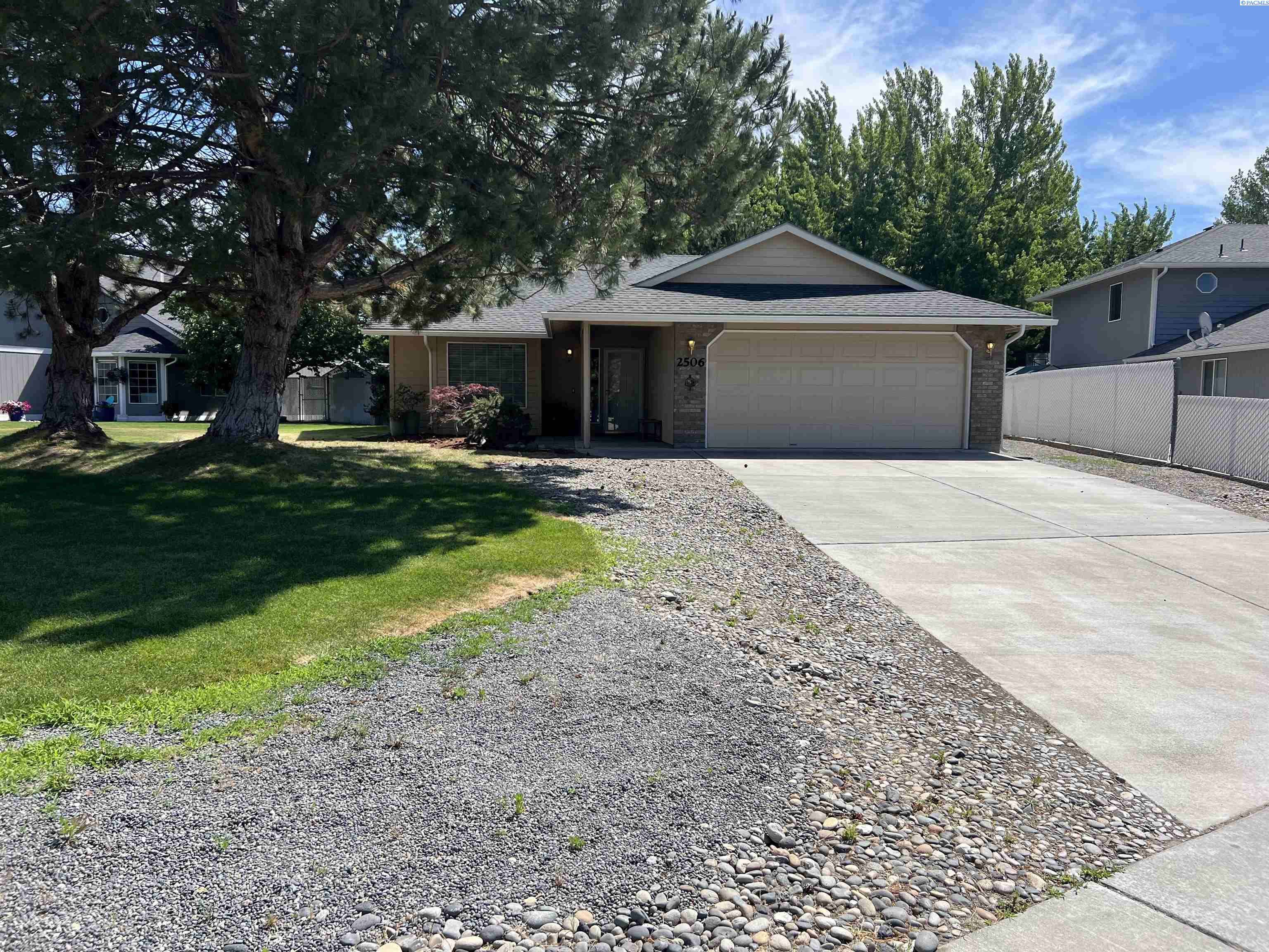 West Richland, WA 99353,2506 Crane Dr