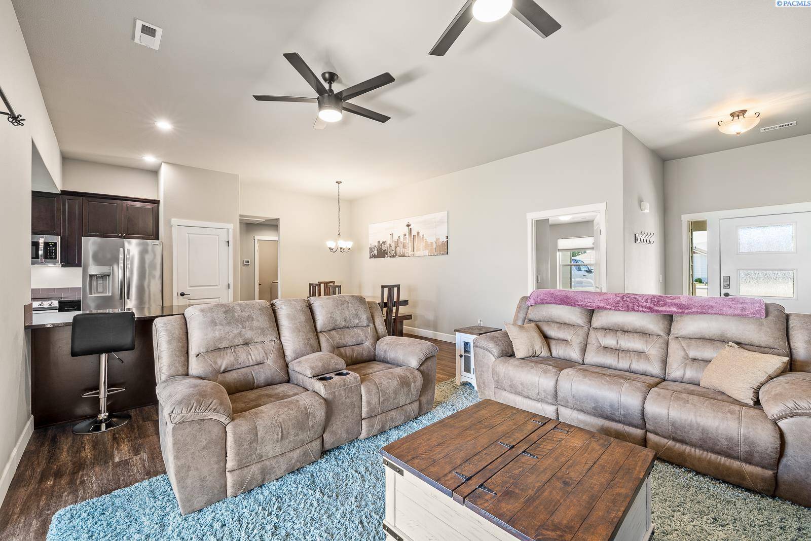 Benton City, WA 99320,1132 Anna Jean Avenue