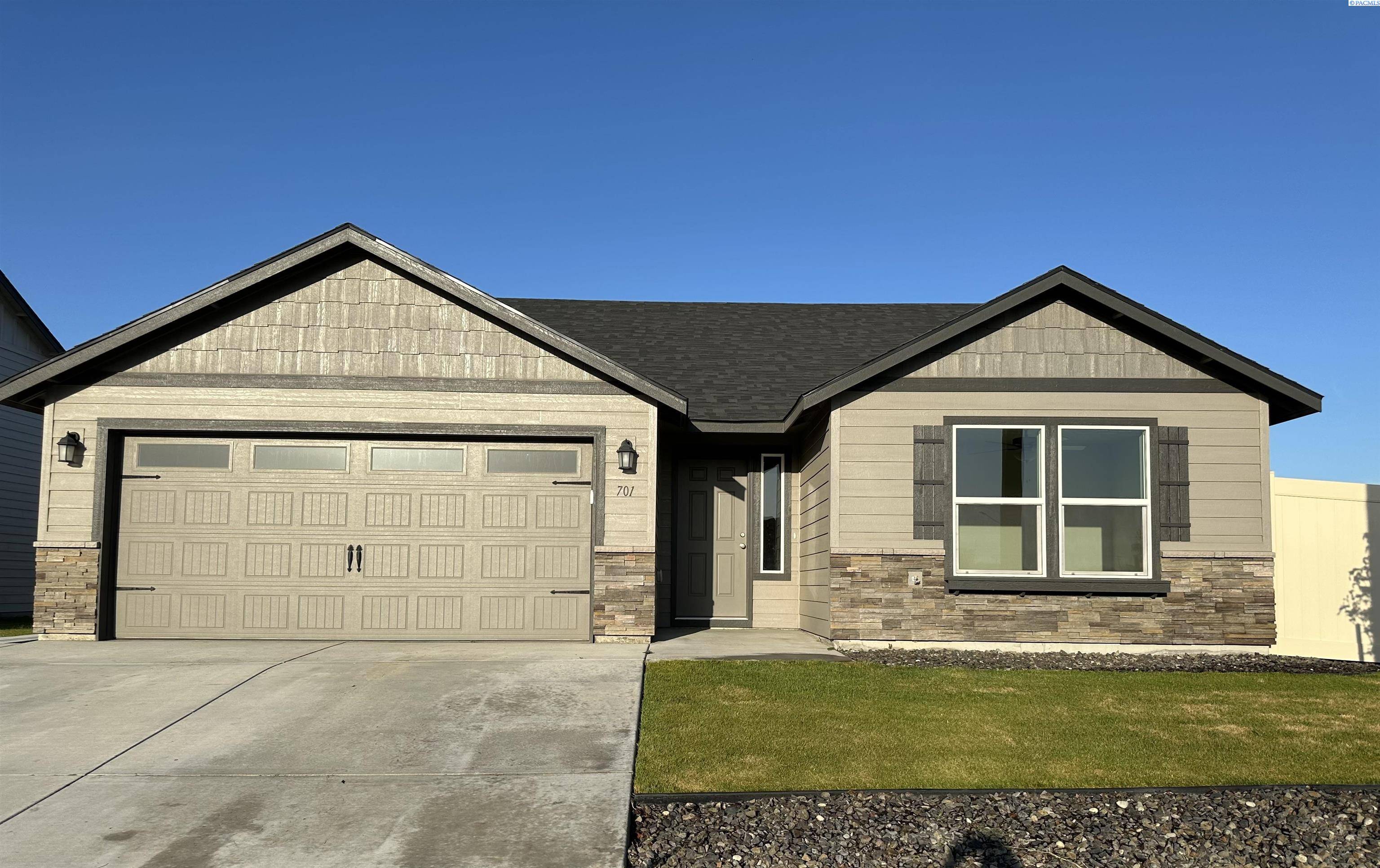 Grandview, WA 98938,701 Regina Pl.