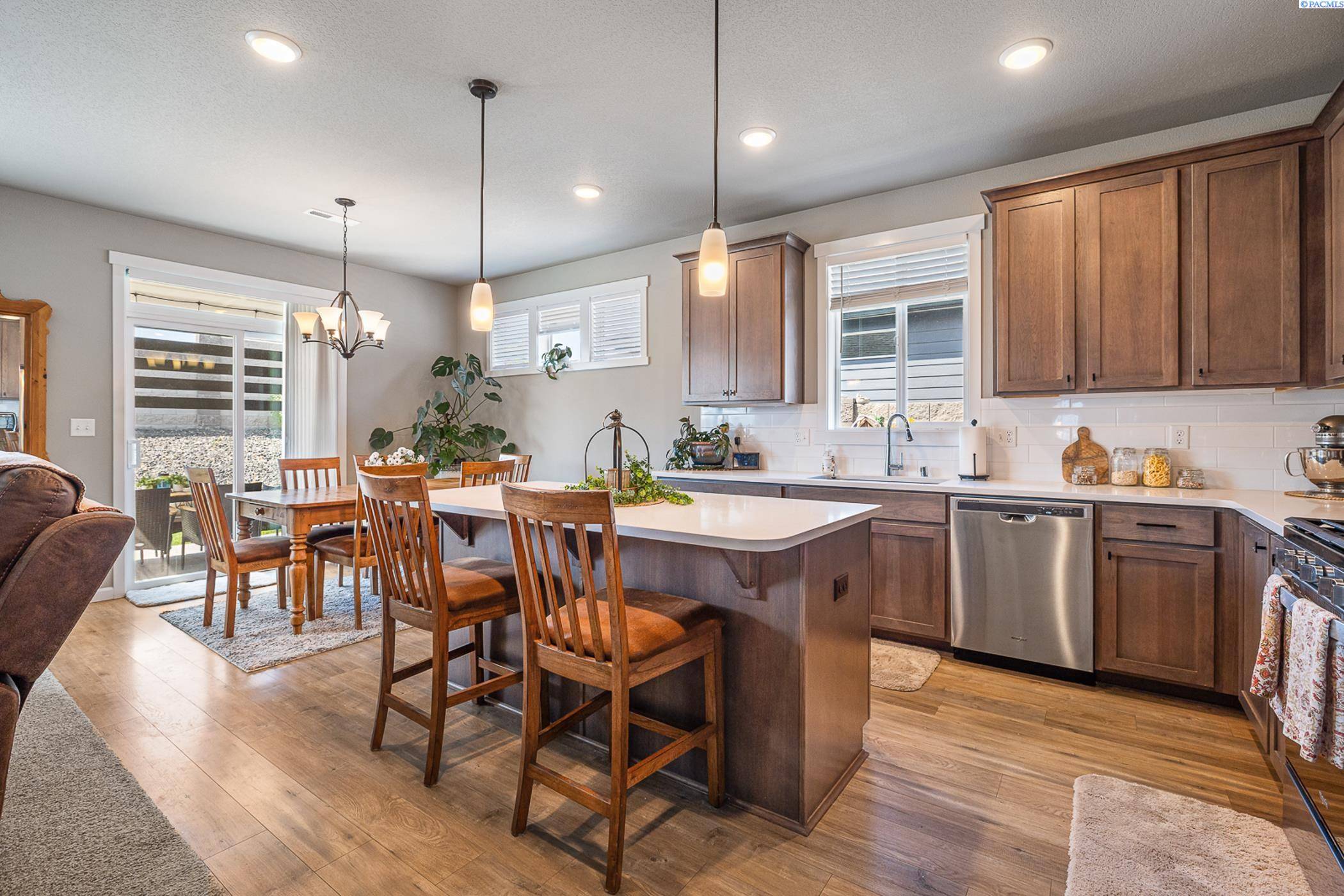 West Richland, WA 99353,8375 Lennox St