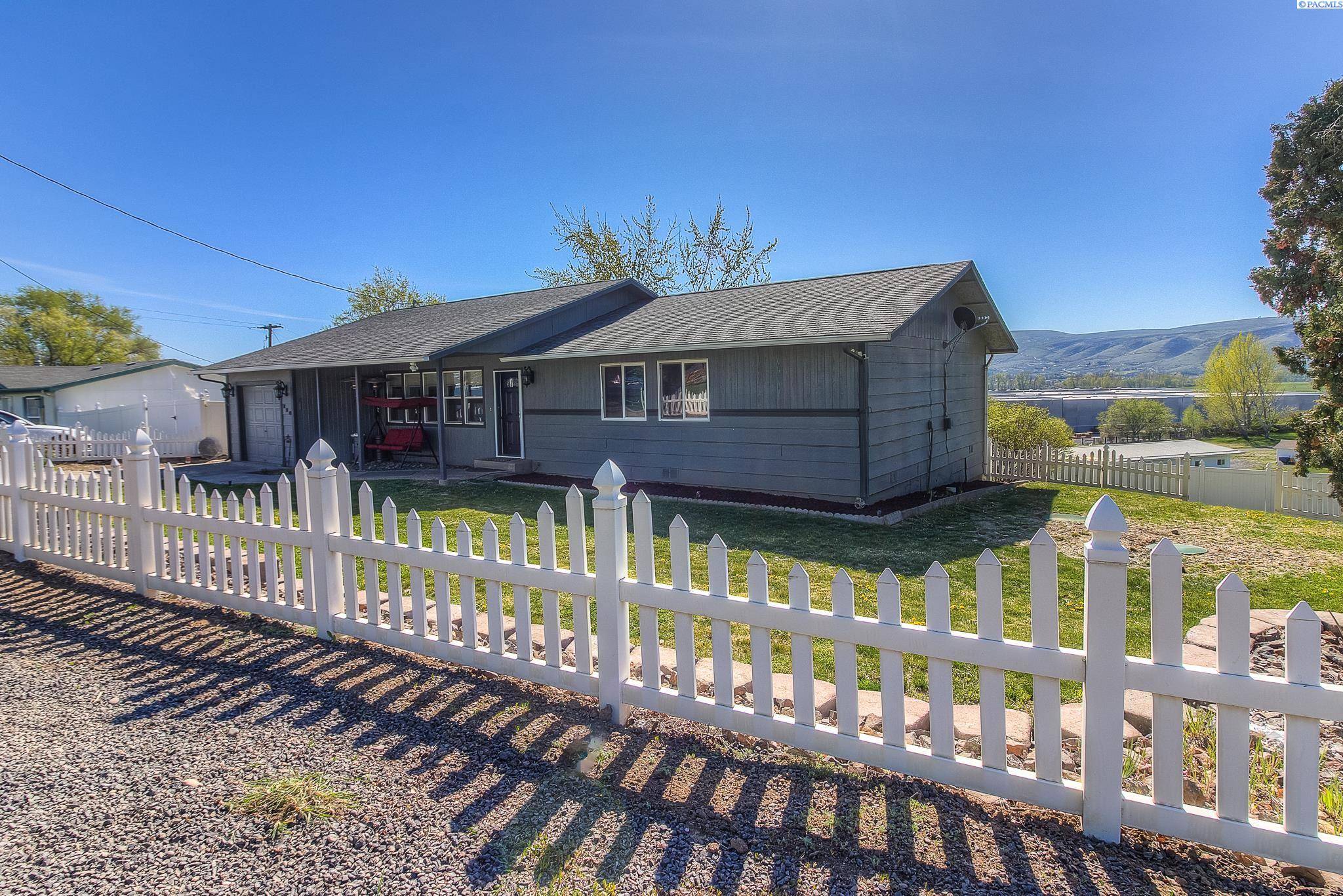 Selah, WA 98942,220 Kinne Lane