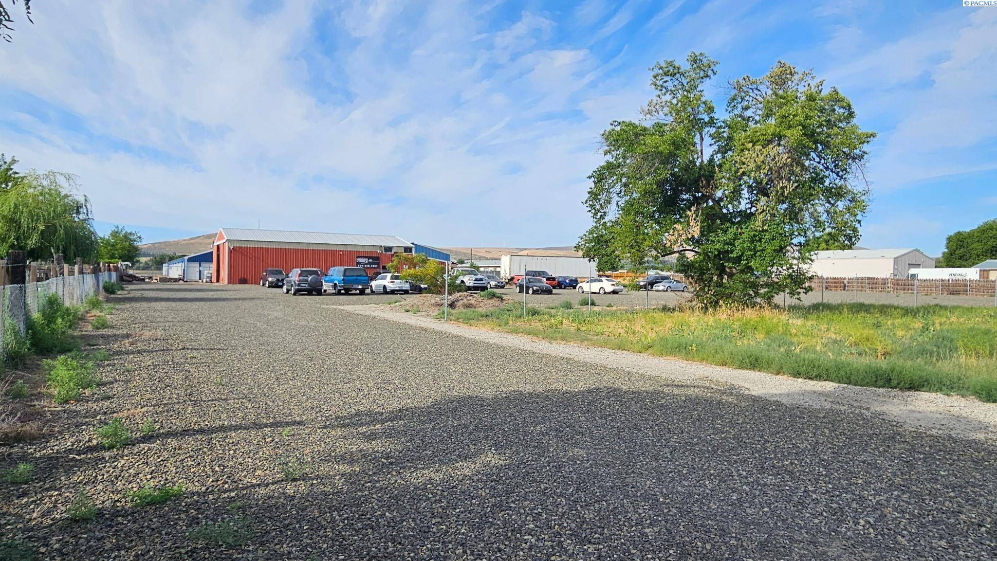 Kennewick, WA 99337,230105 E Lechelt Road