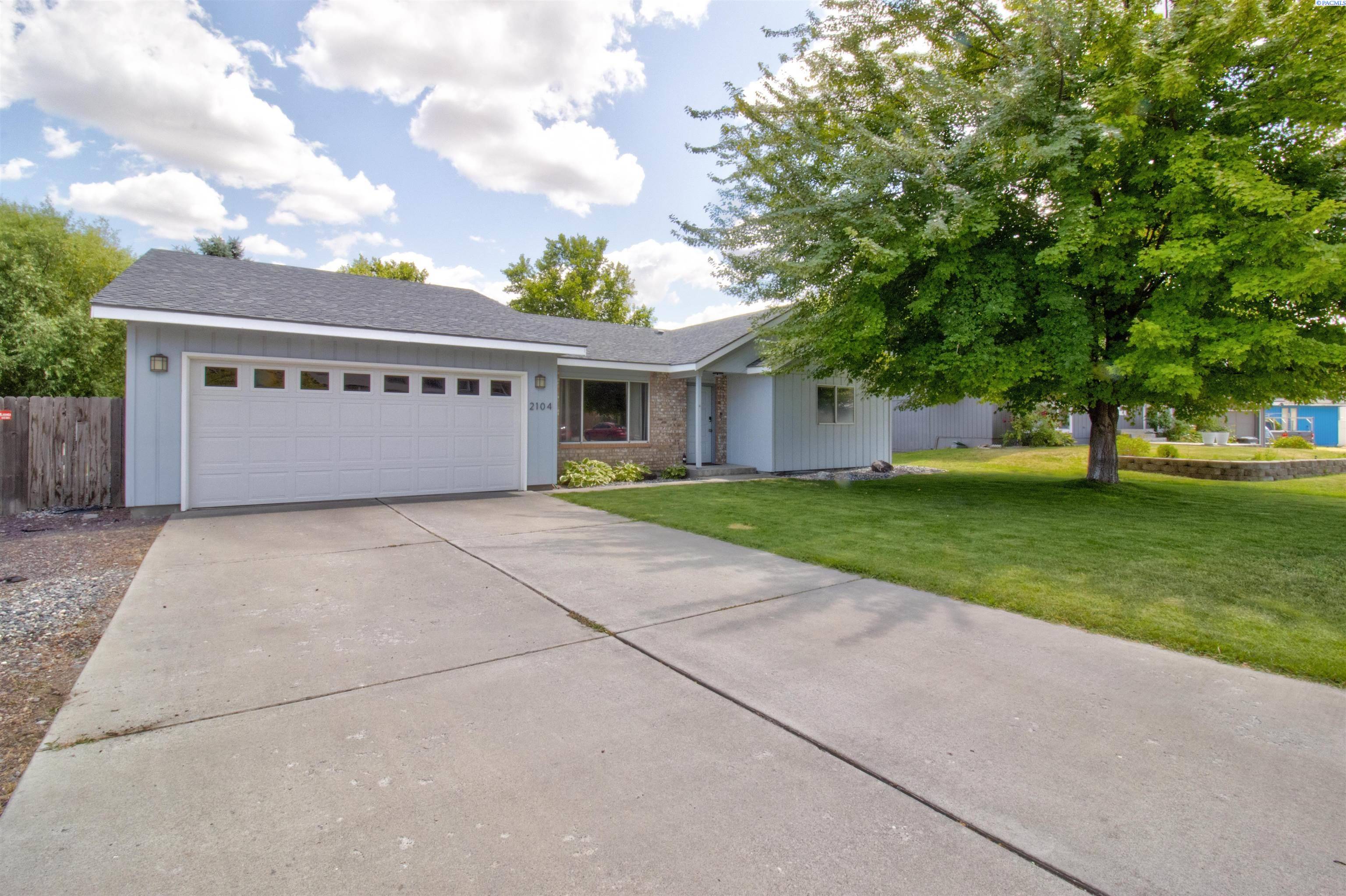 West Richland, WA 99353,2104 Sparrow Ct