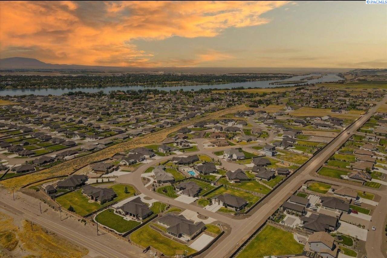 Pasco, WA 99301,7044 (Lot 10) Eagle Crest Drive