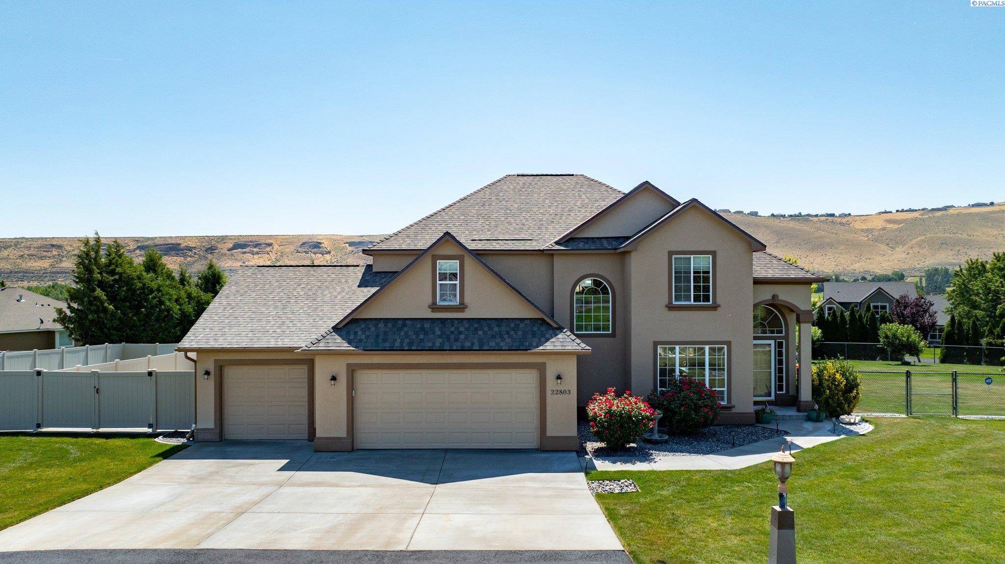 Kennewick, WA 99338,22803 Cottonwood Springs Blvd