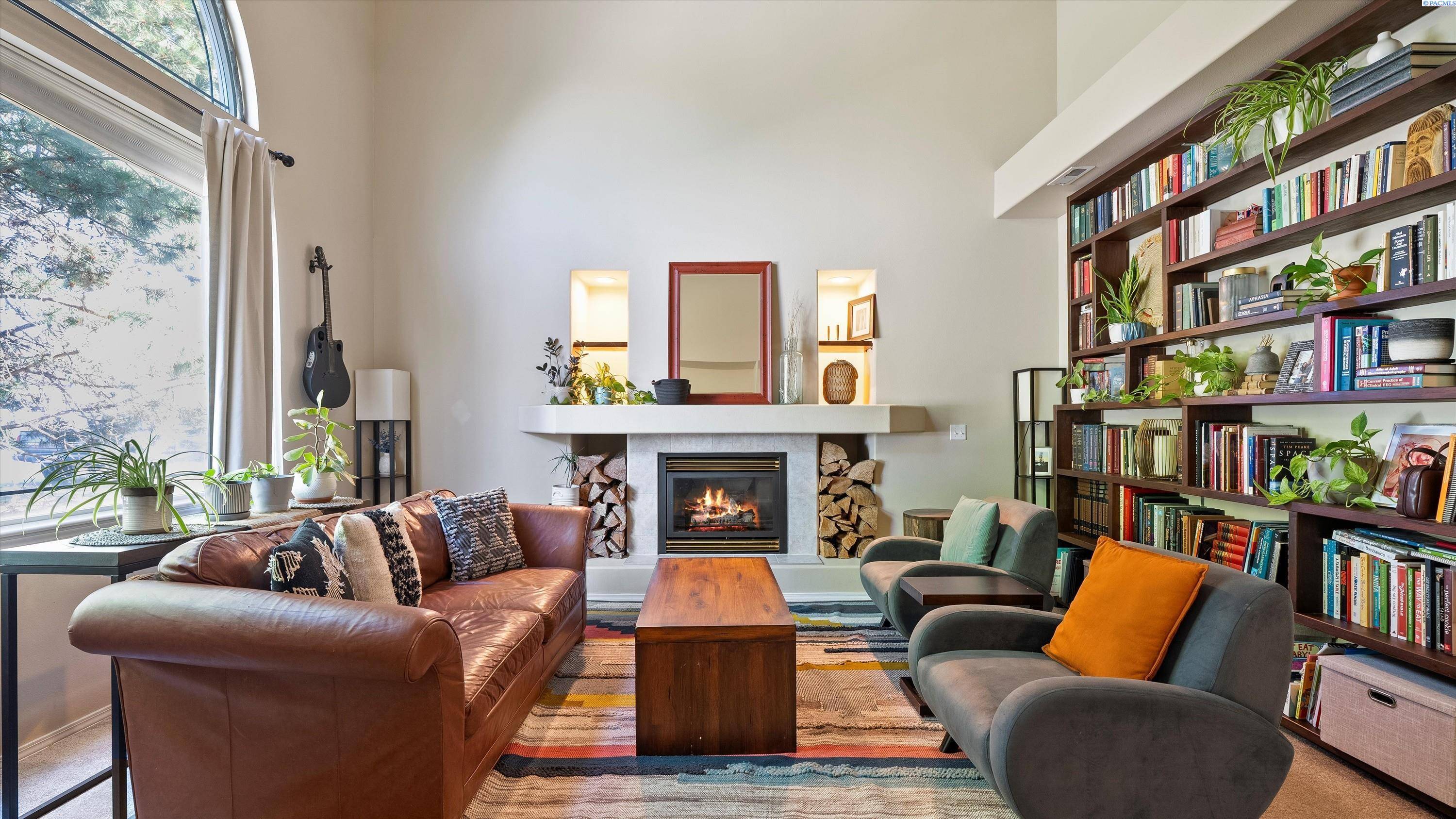 West Richland, WA 99353,5405 Warbler Ln