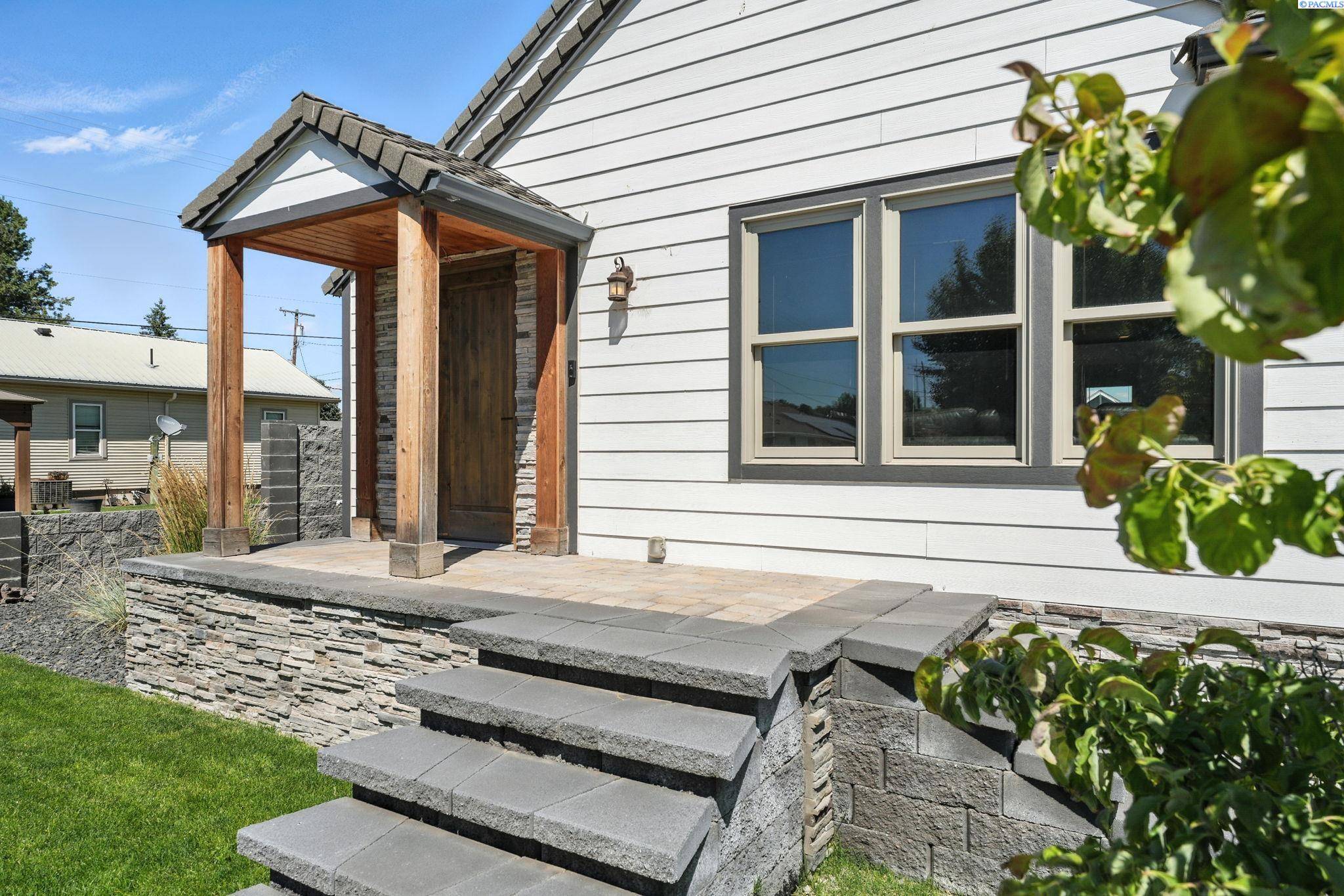 Connell, WA 99326,338 N Almira Ave.